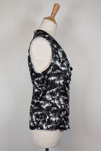 Cue Monochrome Tropical Print Sleeveless Shirt Size 12
