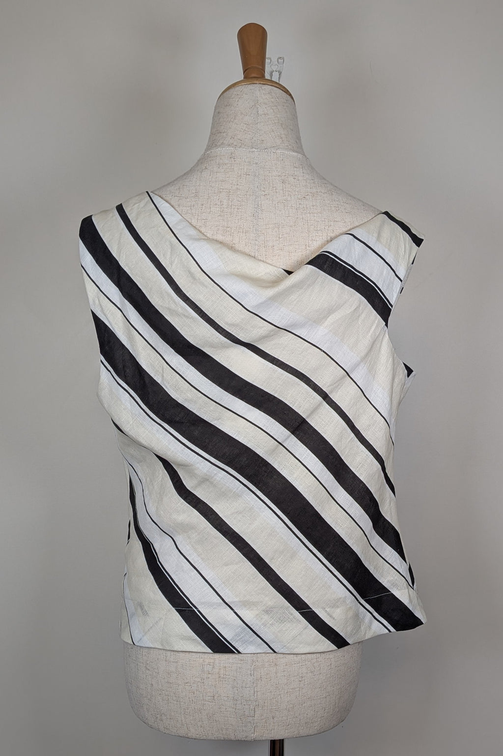 AERE Zali Off Shoulder Top in Shiloh Stripe Size 12 BNWT RRP $90