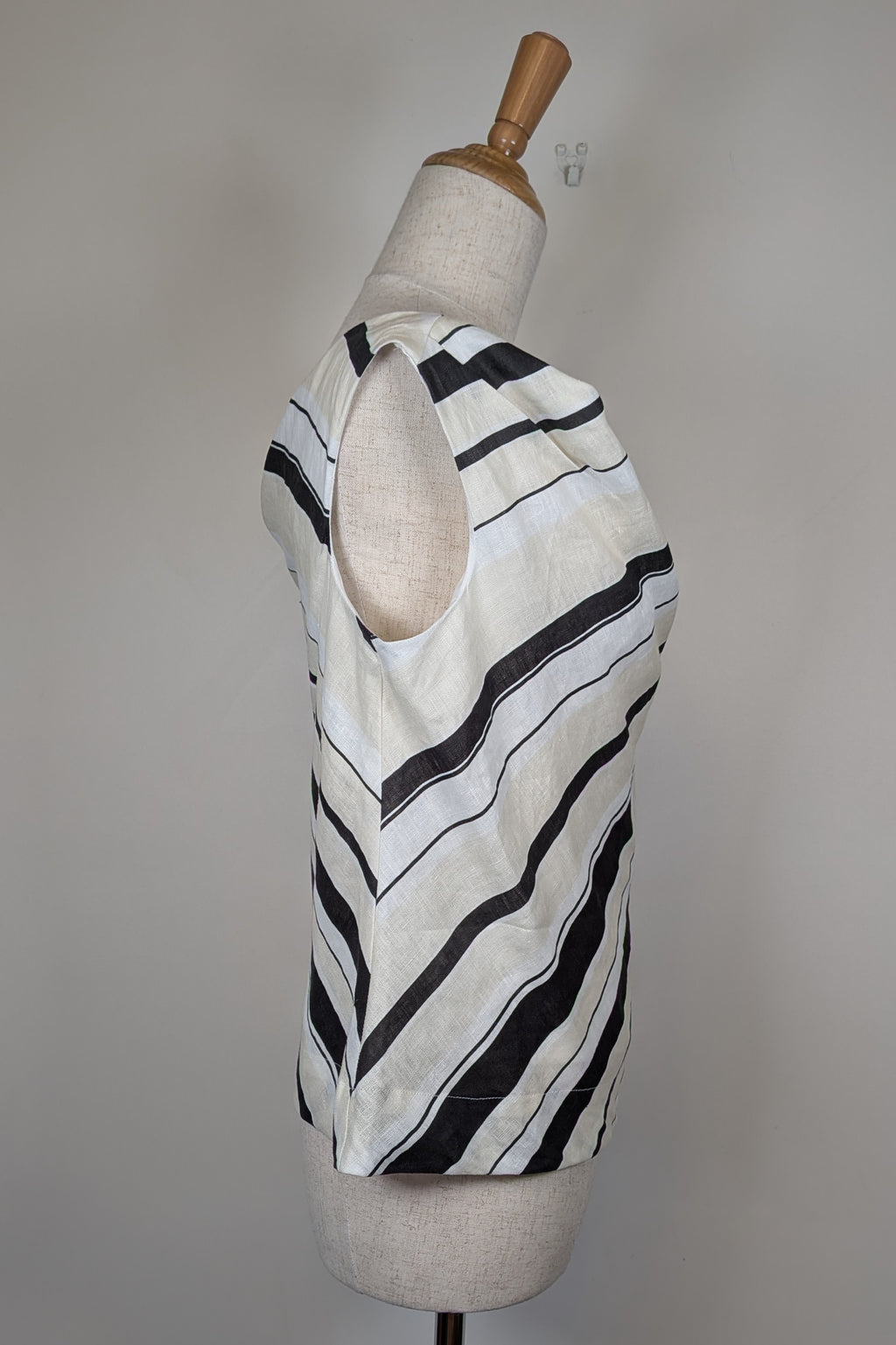 AERE Zali Off Shoulder Top in Shiloh Stripe Size 12 BNWT RRP $90
