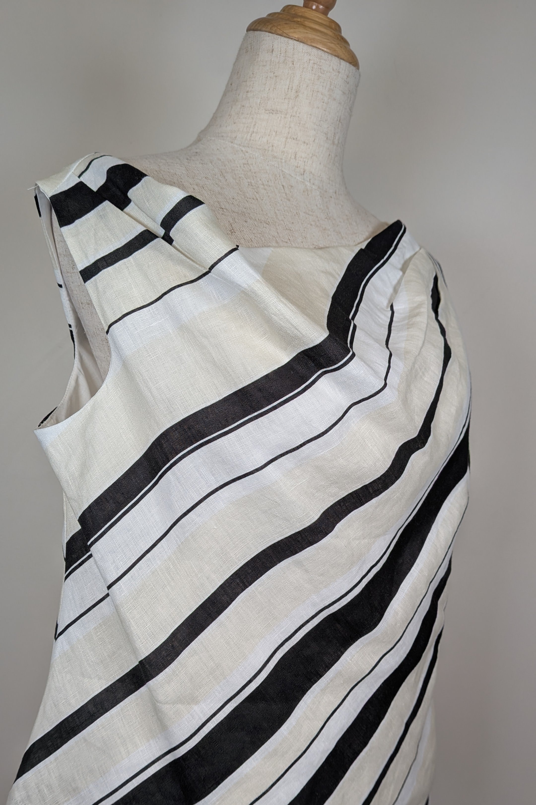 AERE Zali Off Shoulder Top in Shiloh Stripe Size 12 BNWT RRP $90
