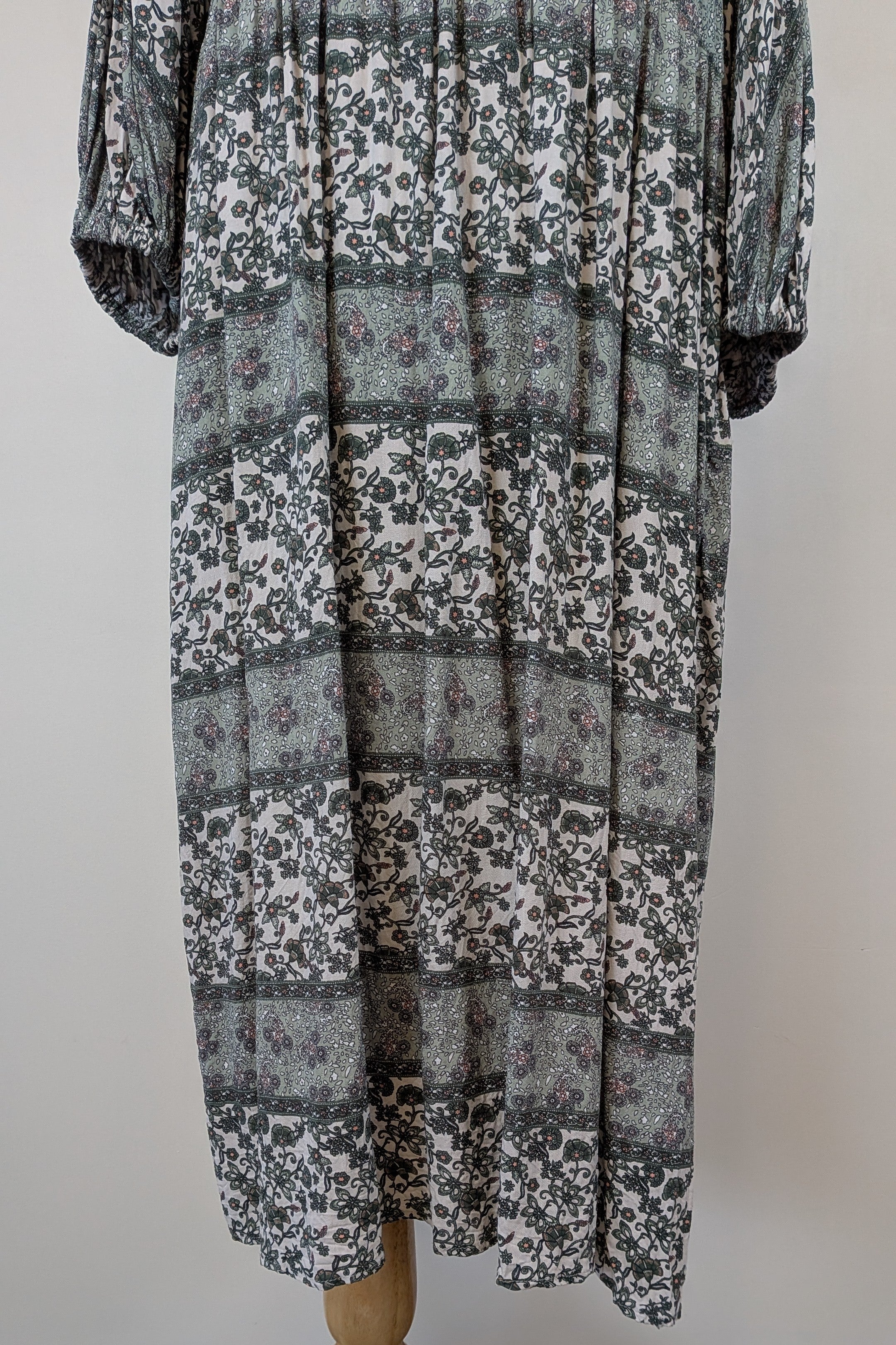 Carolina Lifestyle Label Green Shayla Maxi Dress Size L