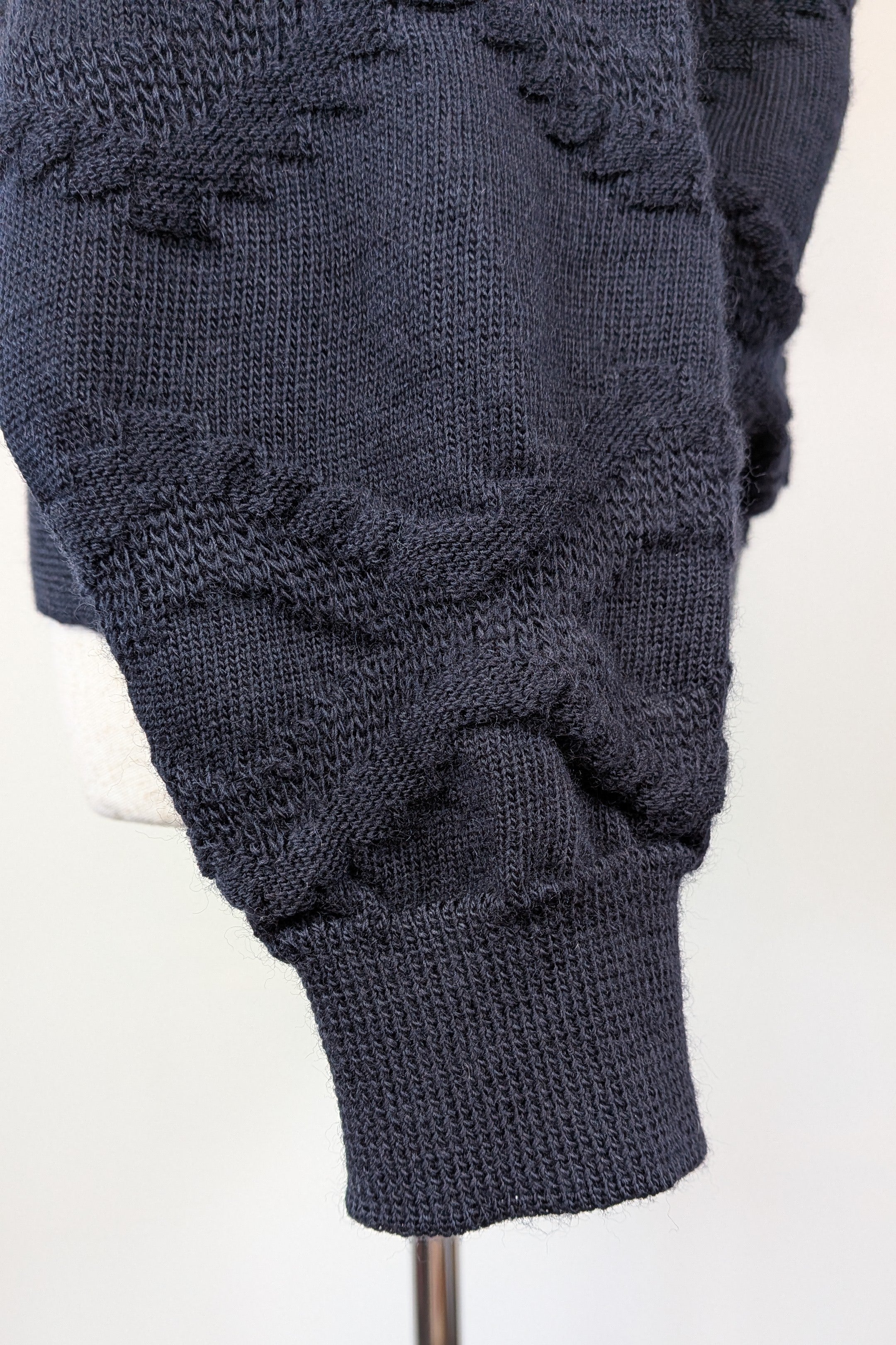 Vintage 90s Sovrano Australia 3D Cable Knit Pure New Wool Jumper Size L