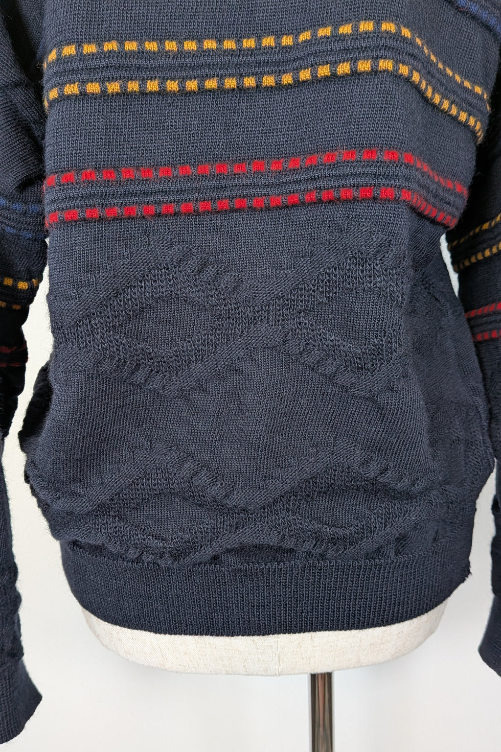Vintage 90s Sovrano Australia 3D Cable Knit Pure New Wool Jumper Size L