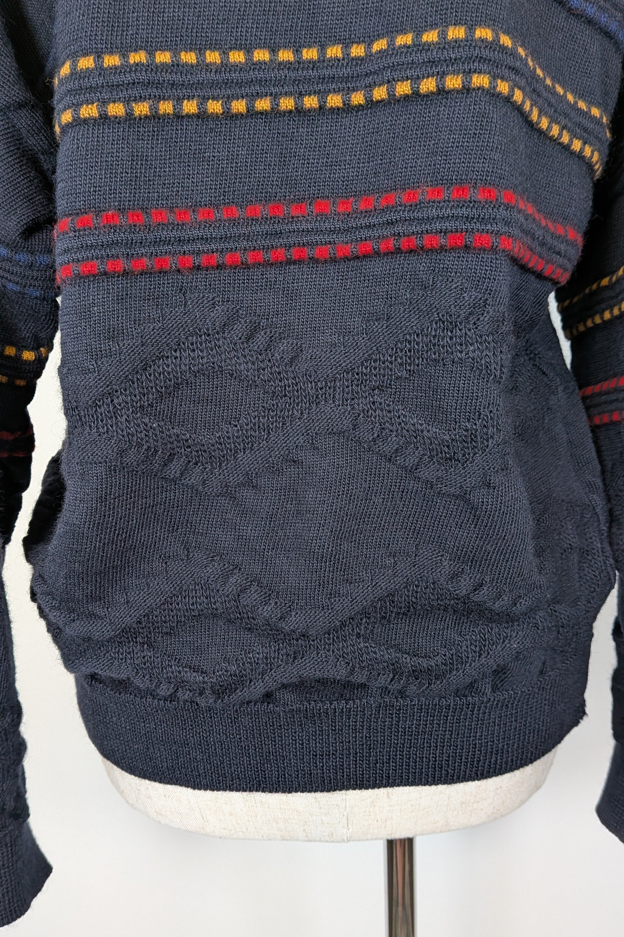 Vintage 90s Sovrano Australia 3D Cable Knit Pure New Wool Jumper Size L