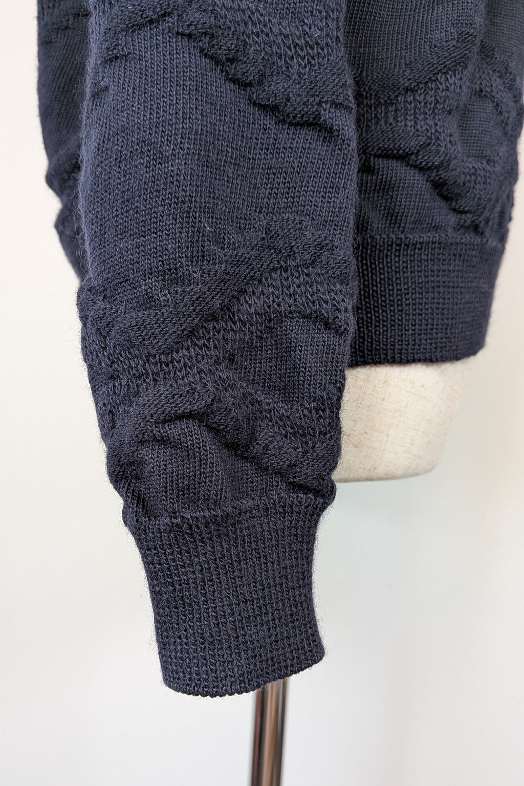 Vintage 90s Sovrano Australia 3D Cable Knit Pure New Wool Jumper Size L