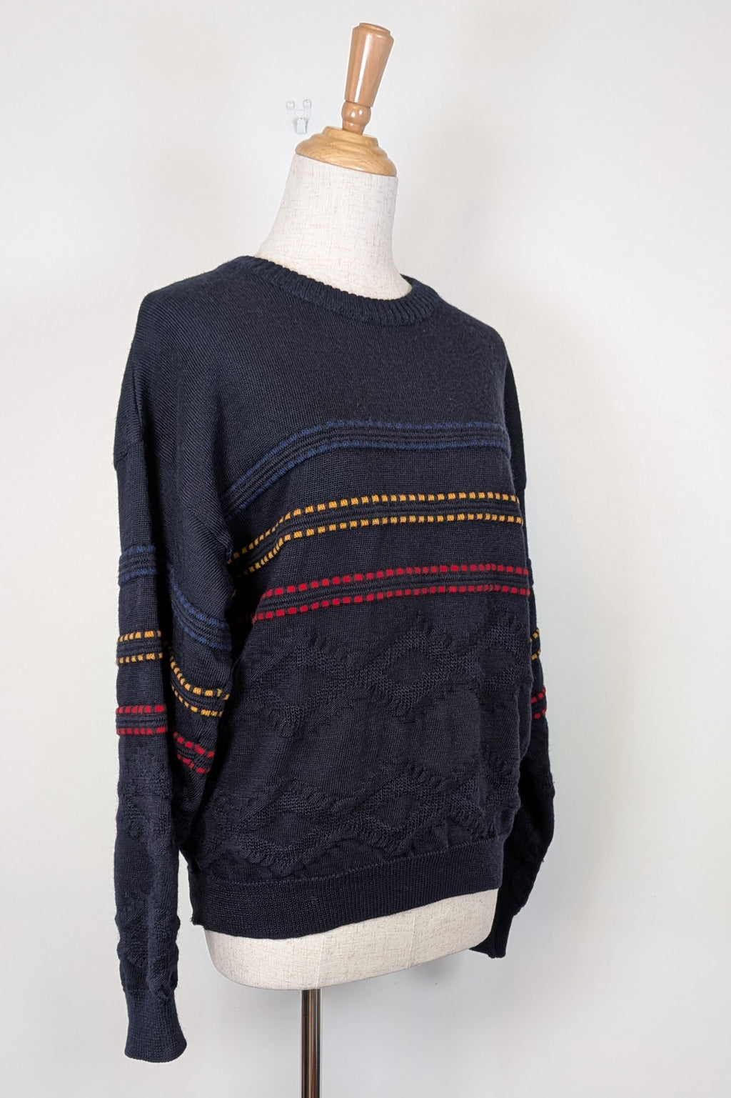 Vintage 90s Sovrano Australia 3D Cable Knit Pure New Wool Jumper Size L