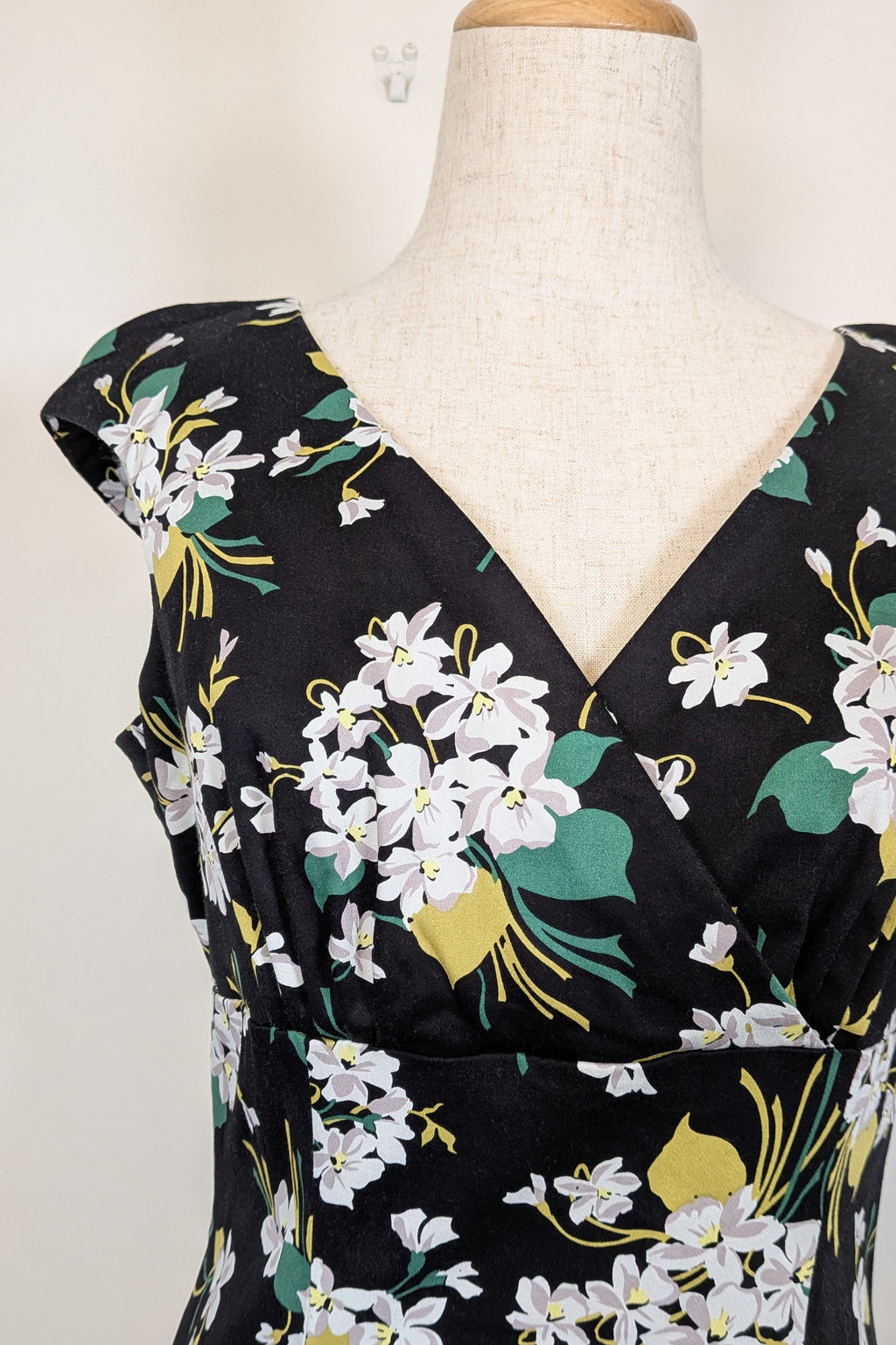 Retrospec'd Empire Floral Fit & Flare Dress Size 14