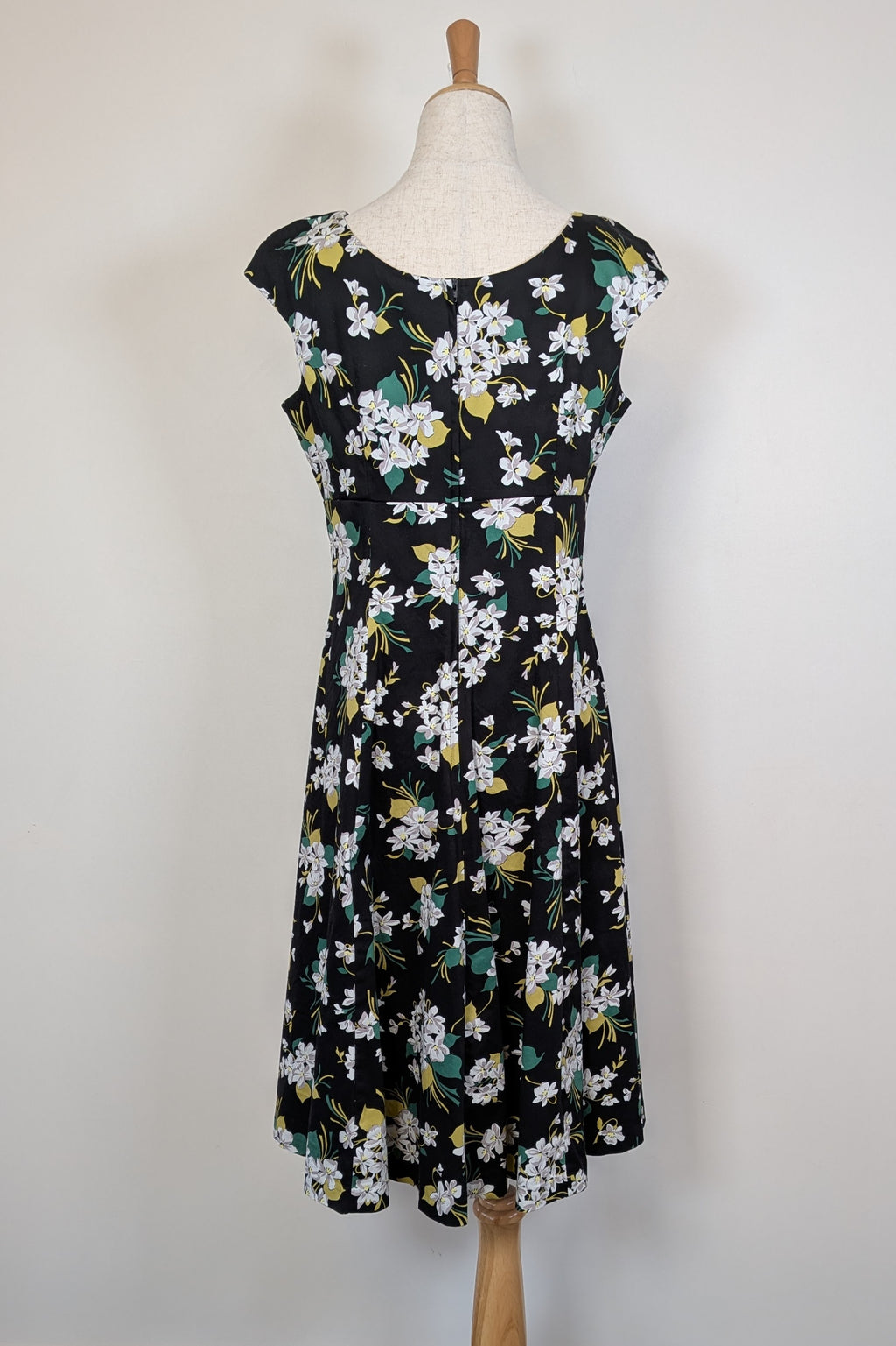 Retrospec'd Empire Floral Fit & Flare Dress Size 14
