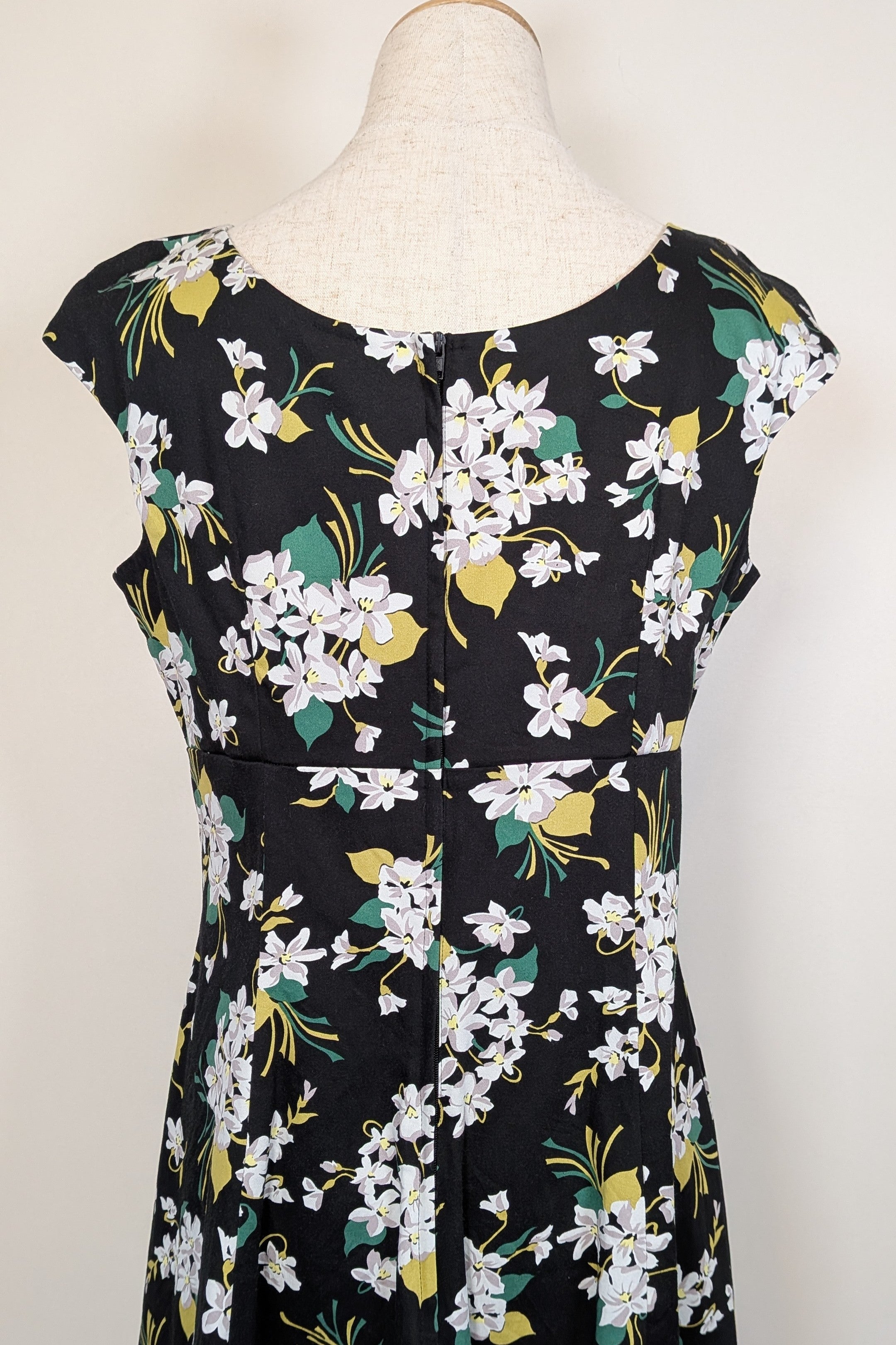 Retrospec'd Empire Floral Fit & Flare Dress Size 14