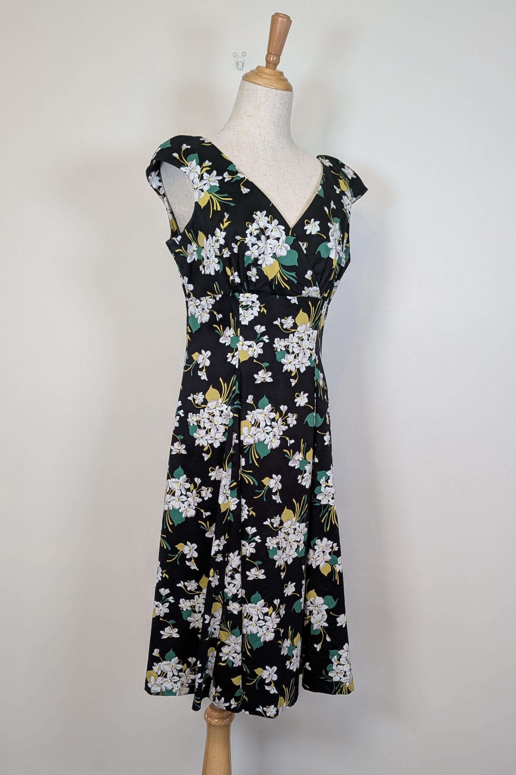 Retrospec'd Empire Floral Fit & Flare Dress Size 14