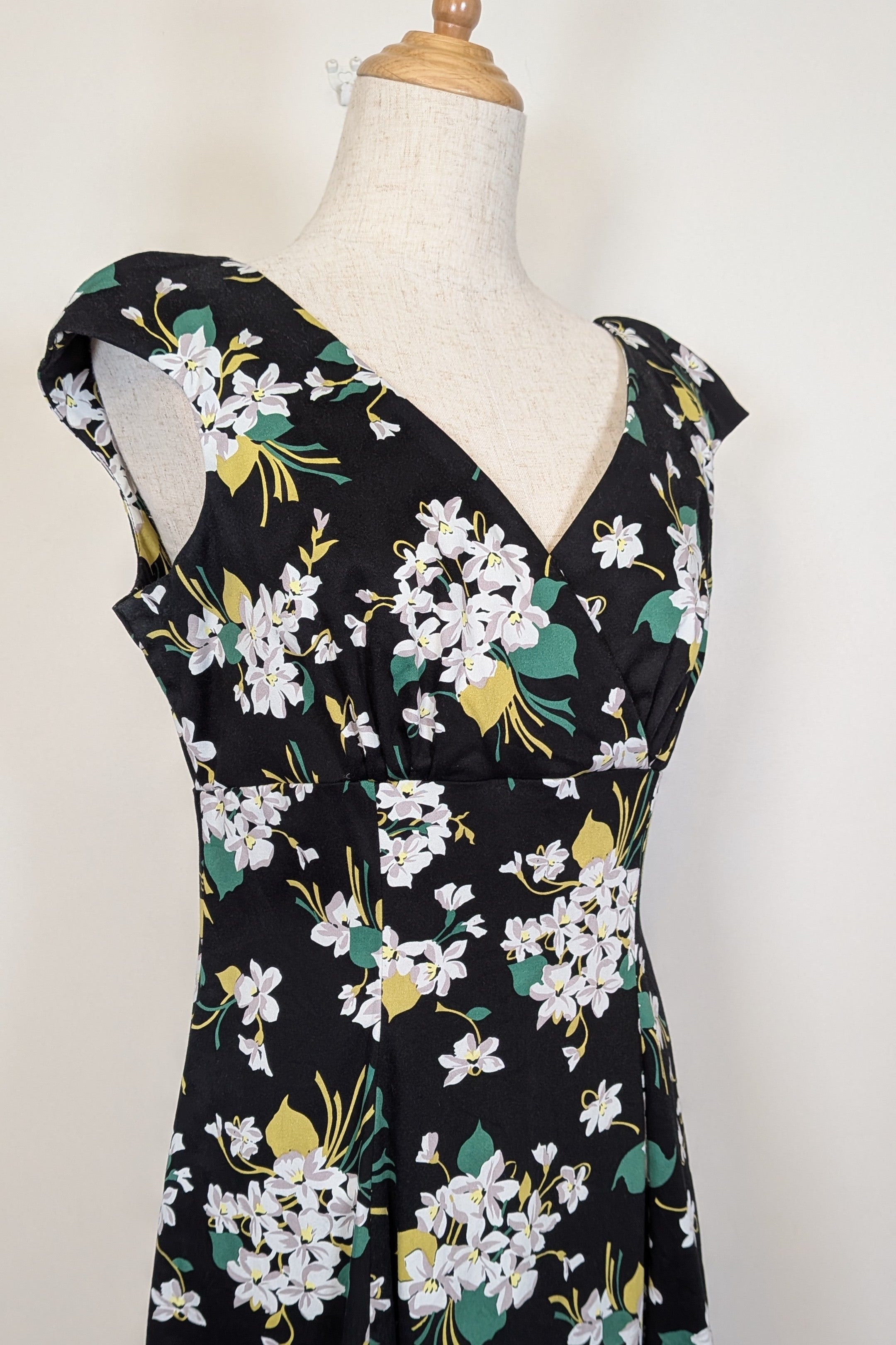 Retrospec'd Empire Floral Fit & Flare Dress Size 14