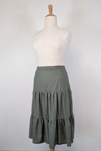 Liz Jordan Designer Collection Tiered Linen Skirt in Dusty Olive Size 18 BNWT RRP $129.99