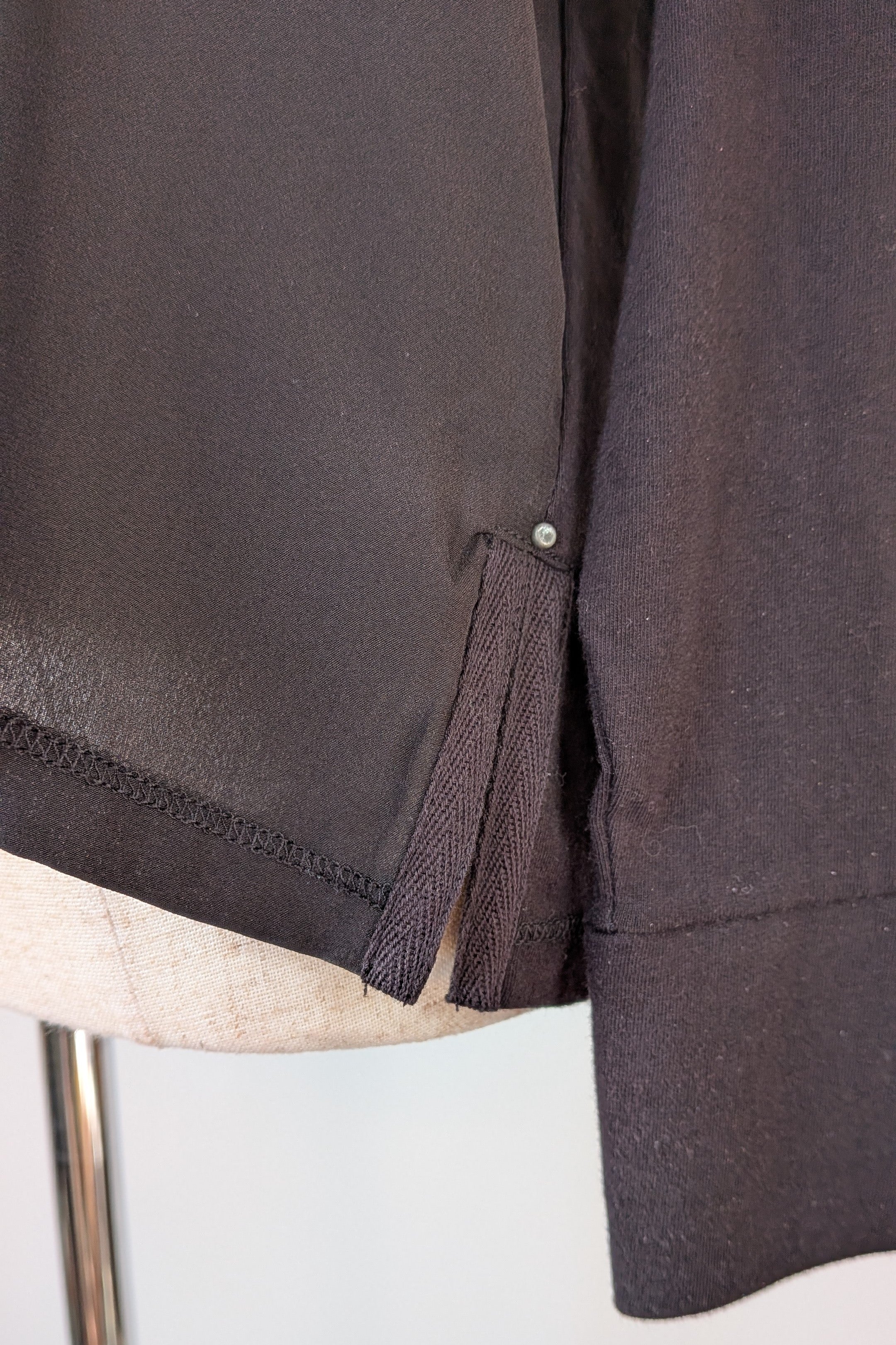 Verge Rapid Top in Black Size S BNWT RRP $200