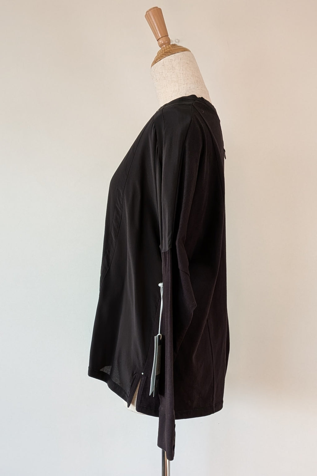 Verge Rapid Top in Black Size S BNWT RRP $200