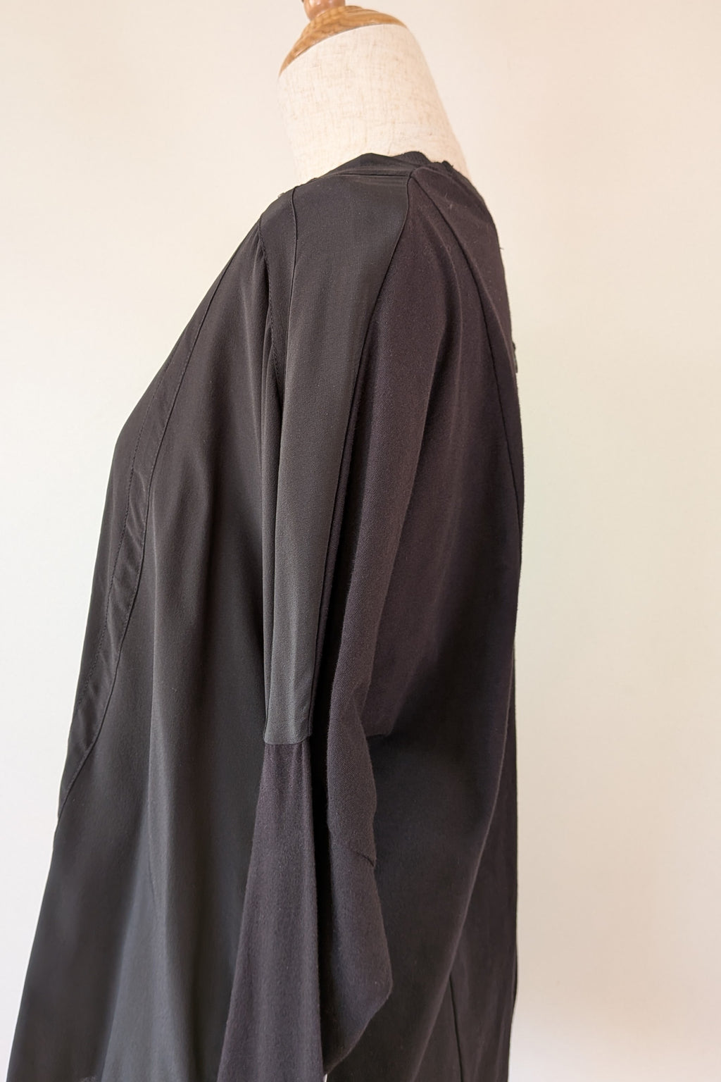 Verge Rapid Top in Black Size S BNWT RRP $200