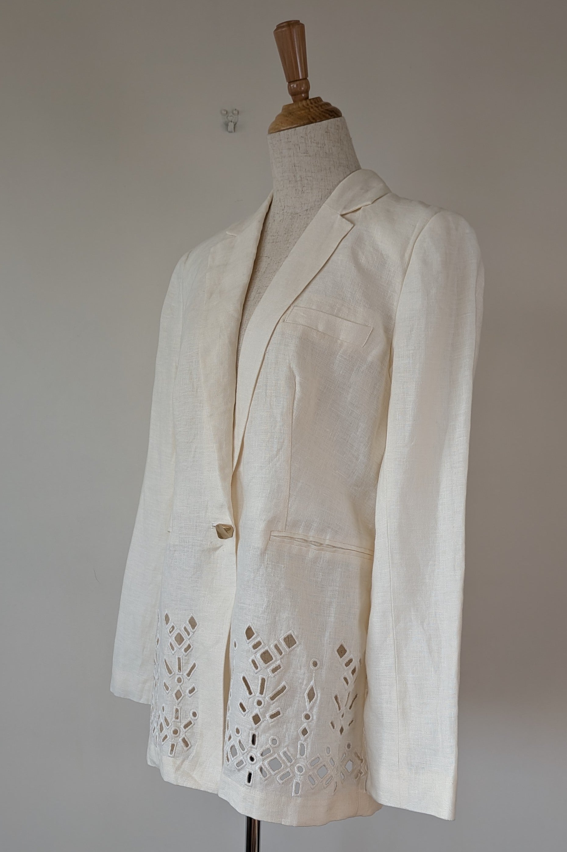 Aje Rosa Broderie Blazer in Ivory Size 10 BNWOT RRP $495