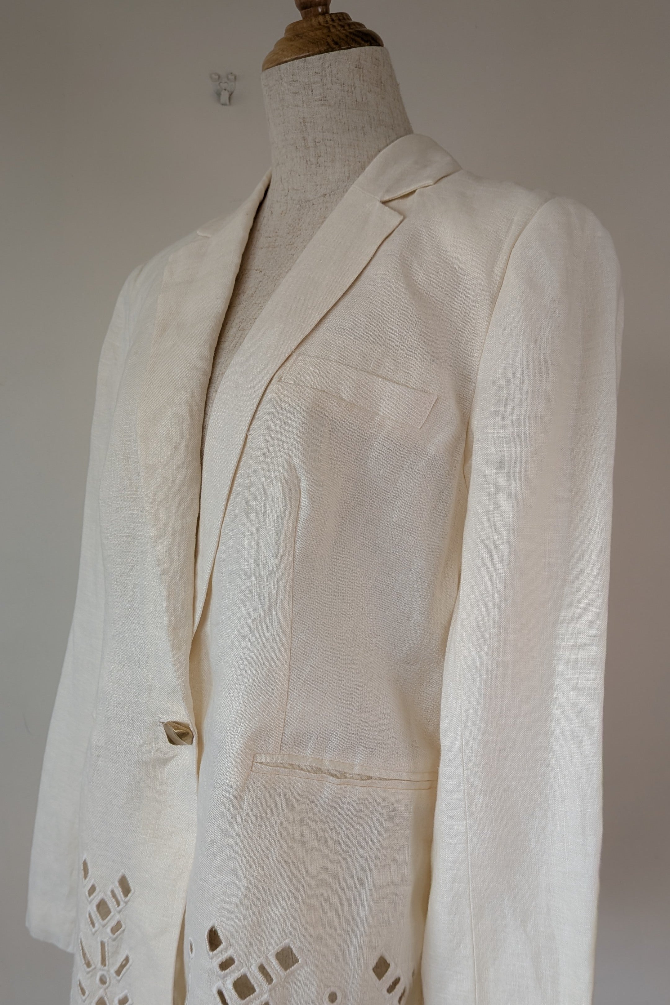 Aje Rosa Broderie Blazer in Ivory Size 10 BNWOT RRP $495
