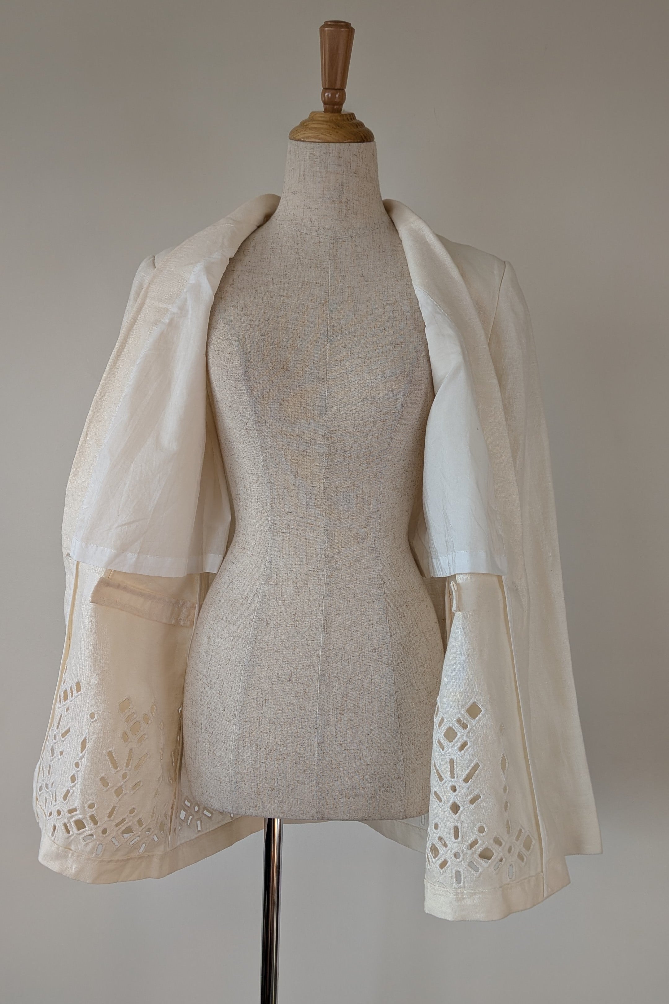 Aje Rosa Broderie Blazer in Ivory Size 10 BNWOT RRP $495