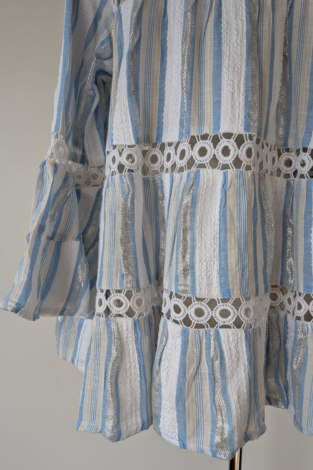 Azure and Indigo Aluna Swing Shirt Size XS BNWOT RRP $159