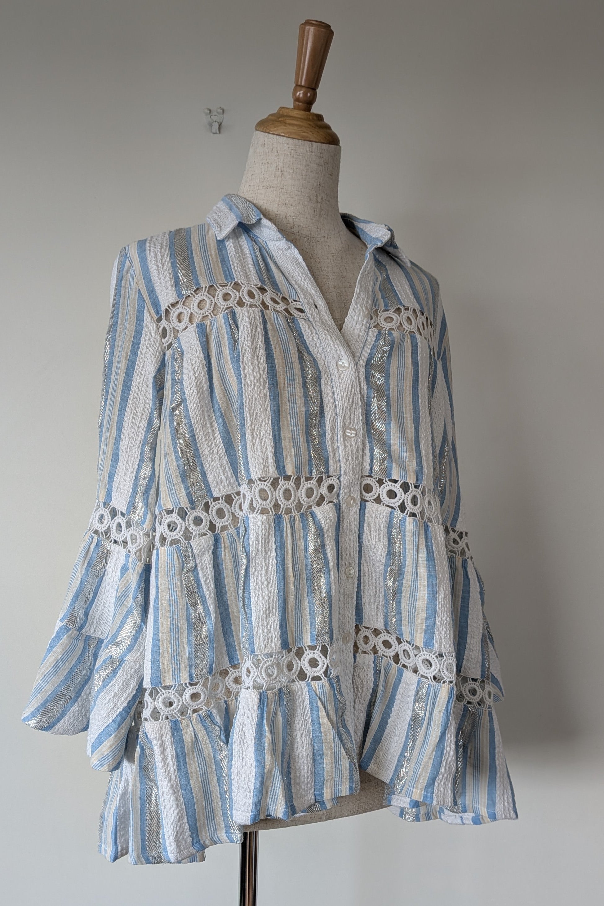 Azure and Indigo Aluna Swing Shirt Size XS BNWOT RRP $159