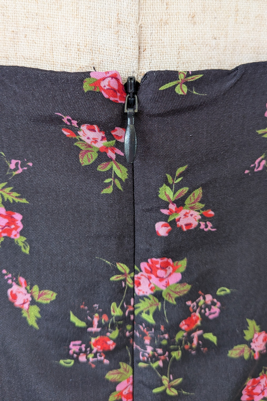 Lulu & Rose Daphne Midi Floral Dress Size S BNWT RRP $119.95