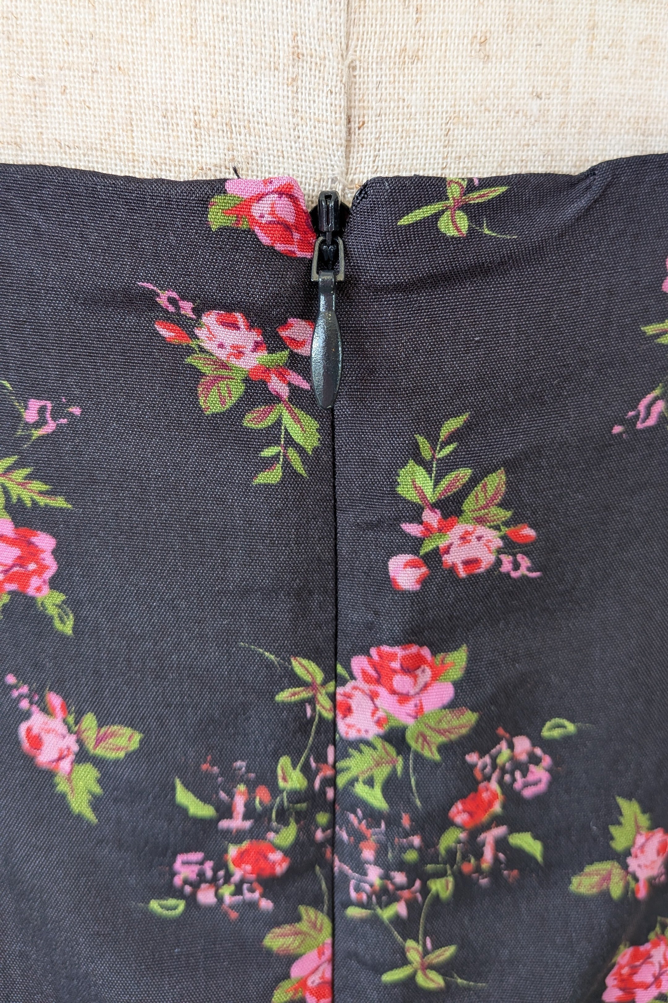Lulu & Rose Daphne Midi Floral Dress Size S BNWT RRP $119.95