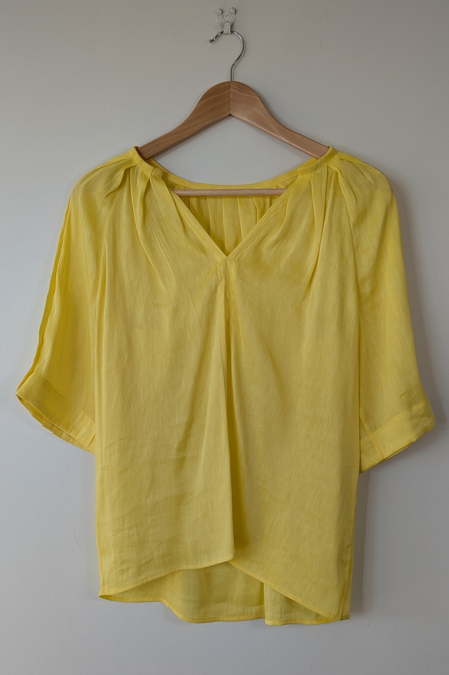 Country Road Short Sleeve Soft Popover in Daisy Size 10