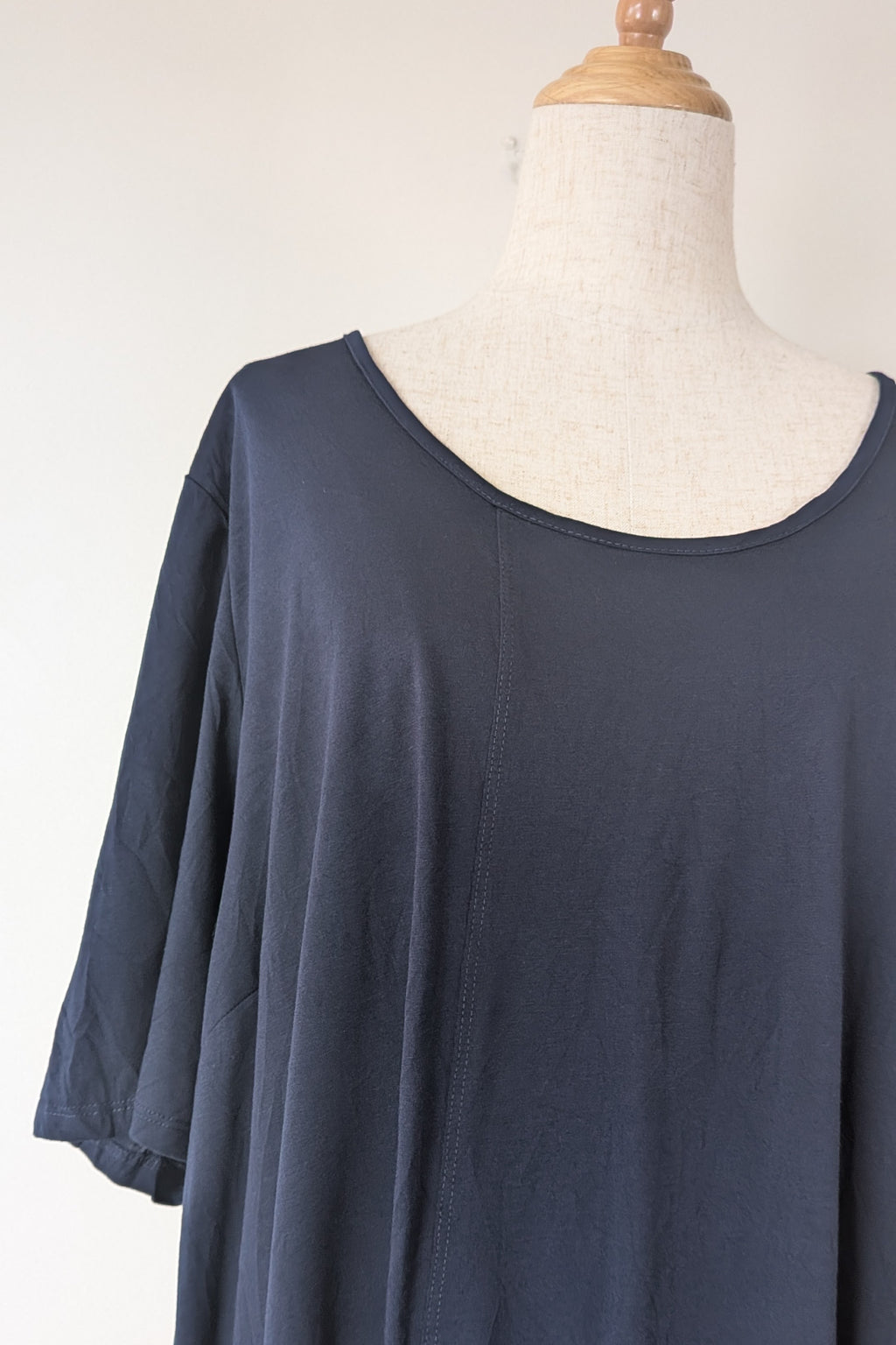 Taking Shape Nekesha Bamboo Tunic in Dark Indigo Size M BNWT RRP $109.95
