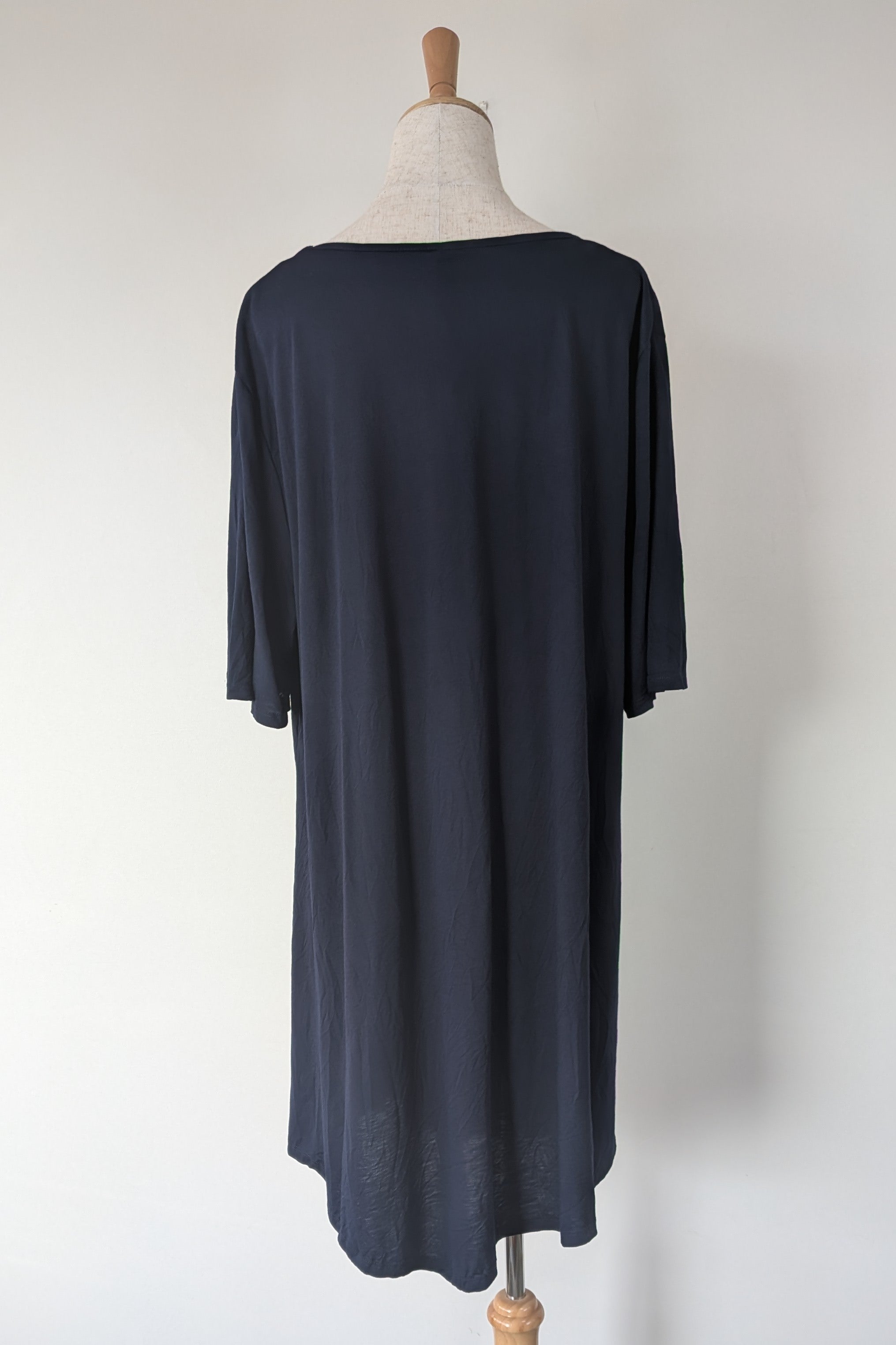 Taking Shape Nekesha Bamboo Tunic in Dark Indigo Size M BNWT RRP $109.95