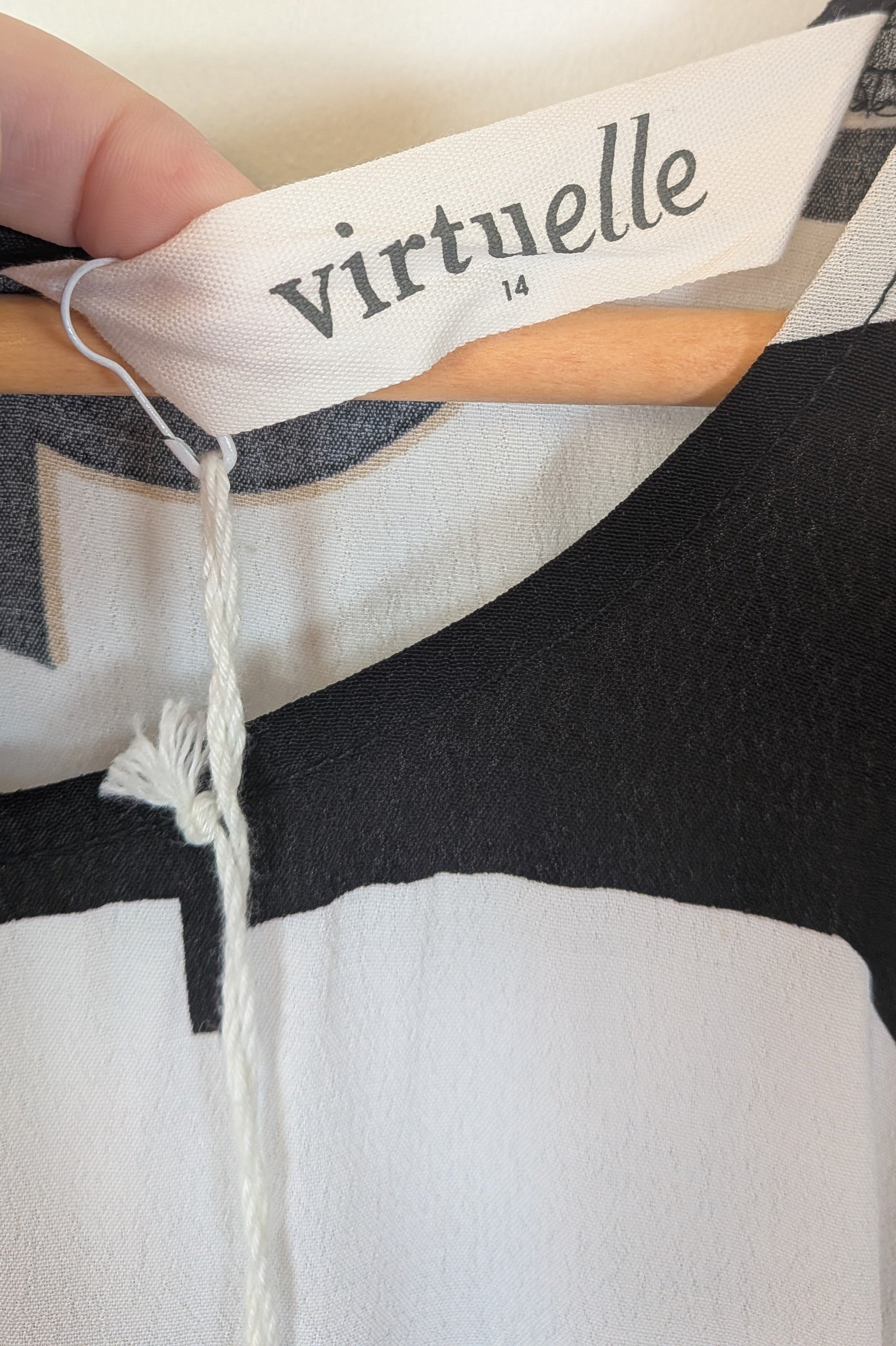Virtuelle Parisian Asymmetrical Tunic Size 14 BNWT RRP $109.95