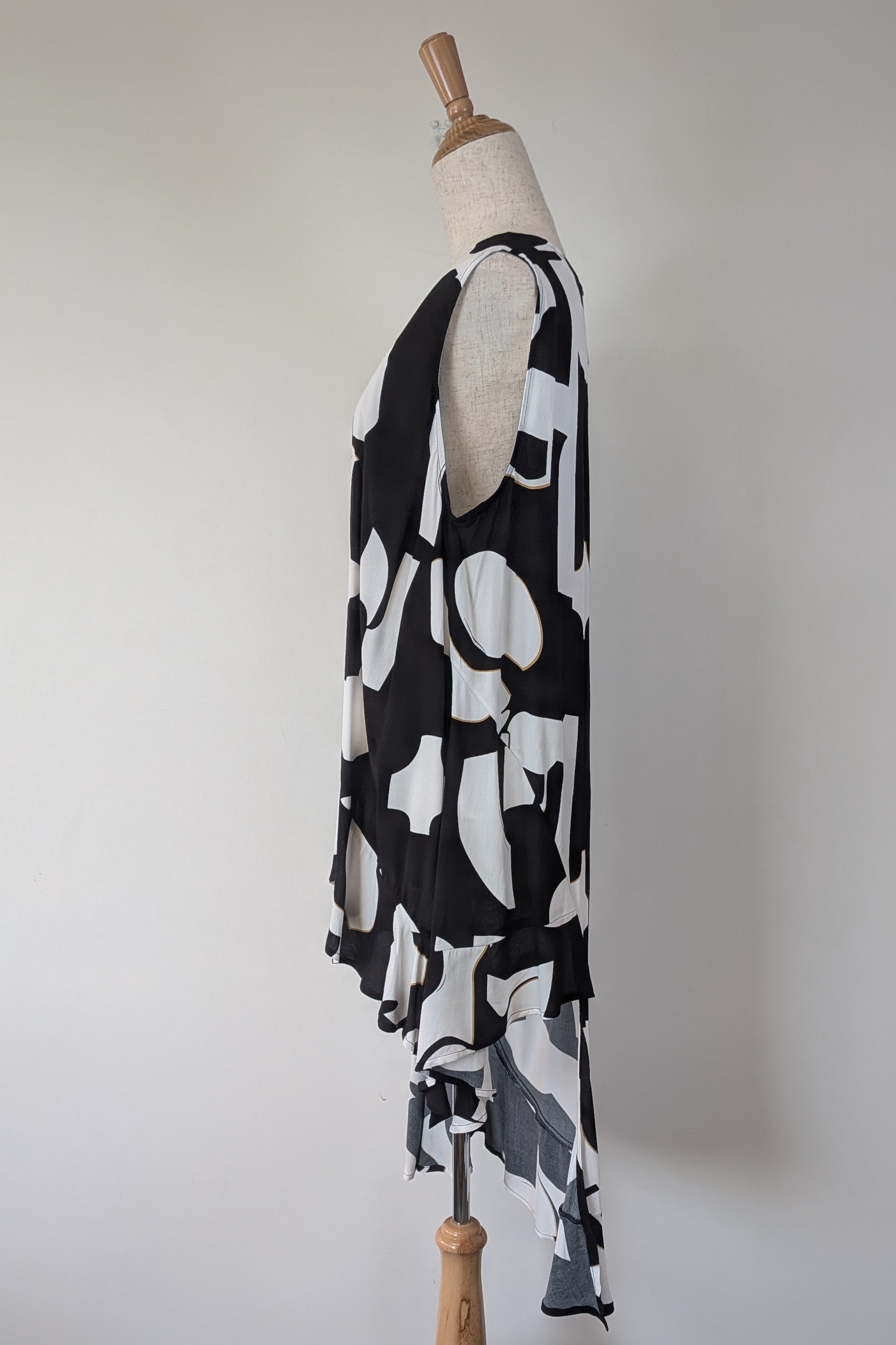 Virtuelle Parisian Asymmetrical Tunic Size 14 BNWT RRP $109.95