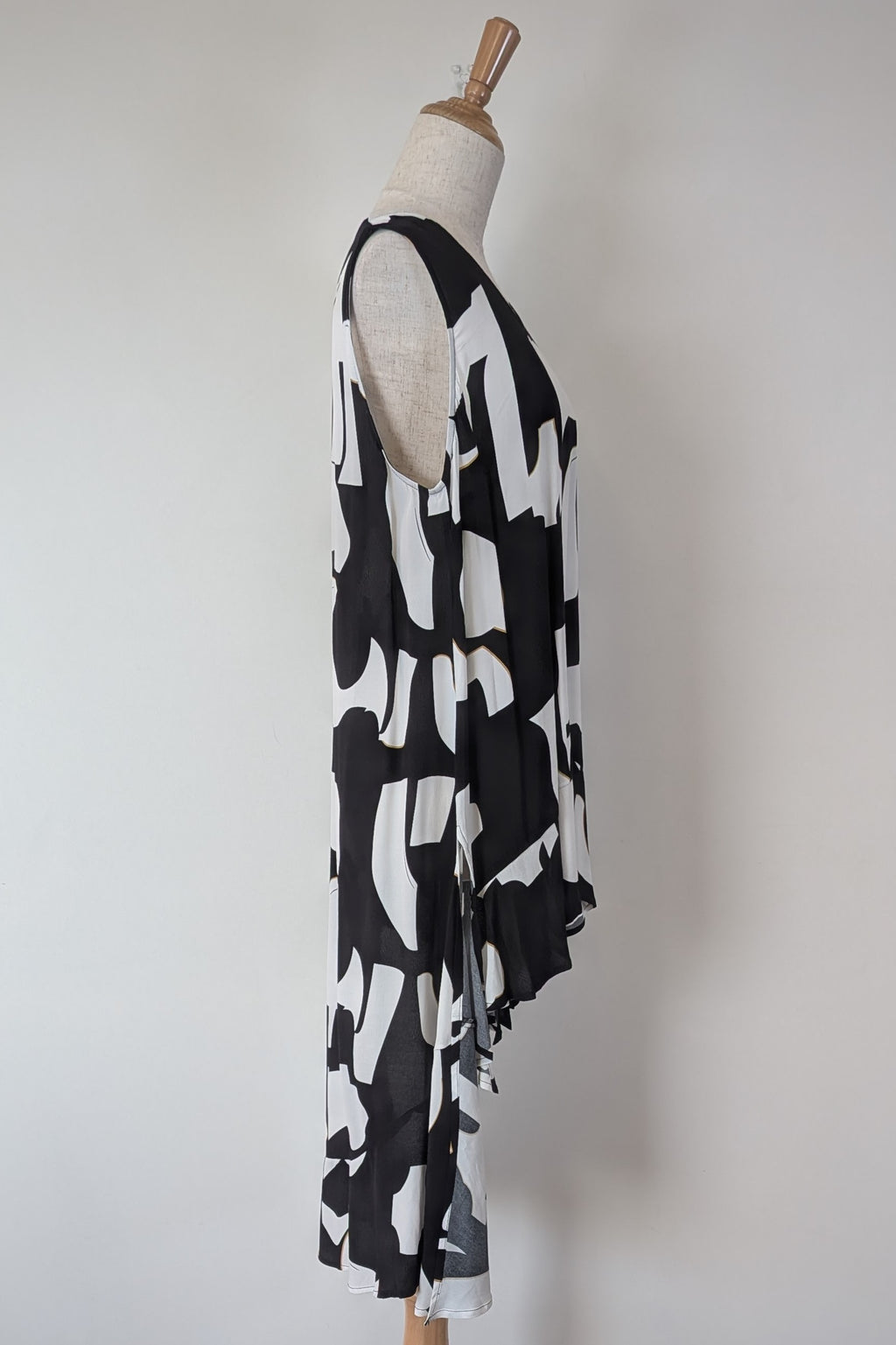Virtuelle Parisian Asymmetrical Tunic Size 14 BNWT RRP $109.95