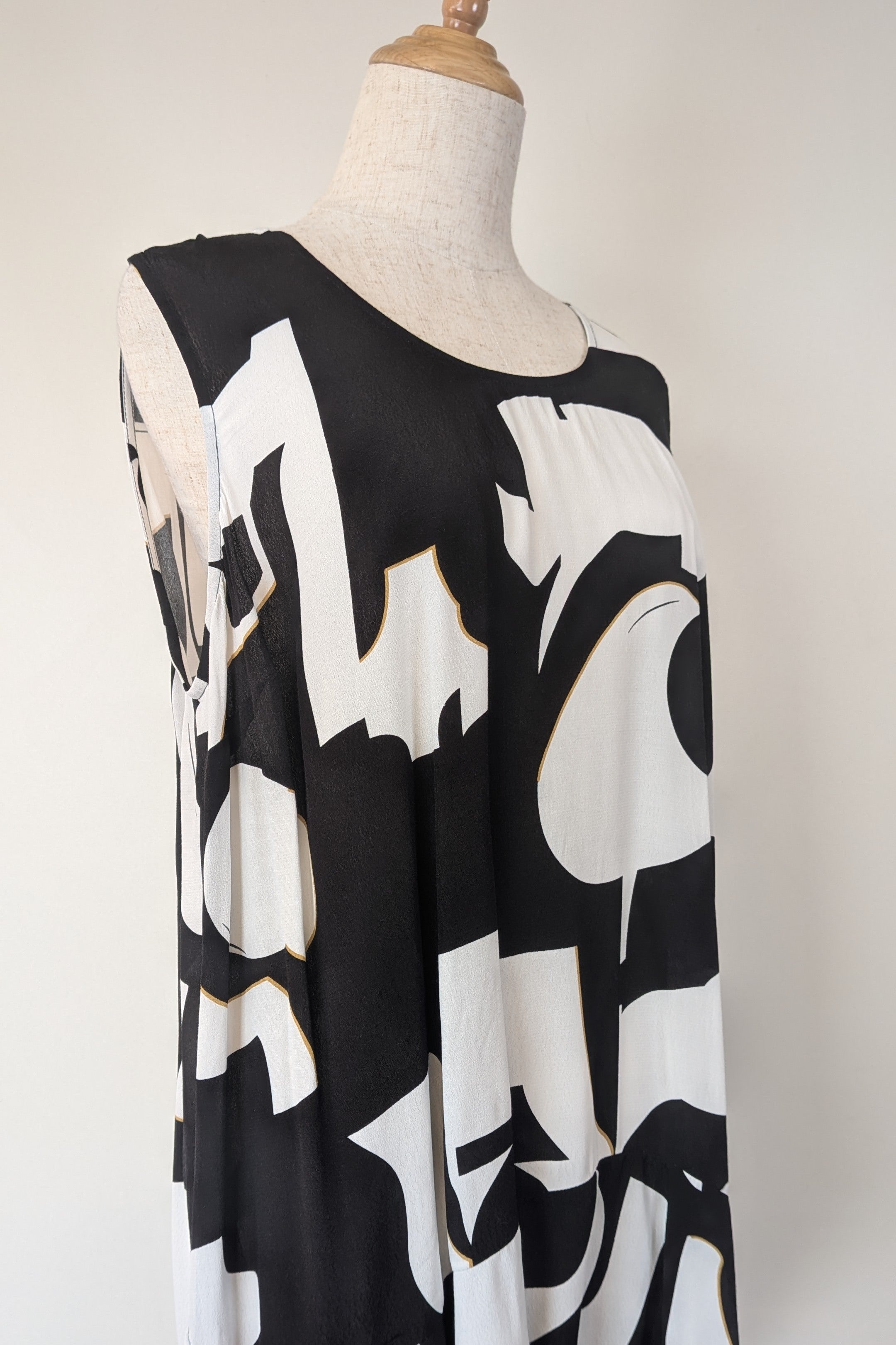 Virtuelle Parisian Asymmetrical Tunic Size 14 BNWT RRP $109.95