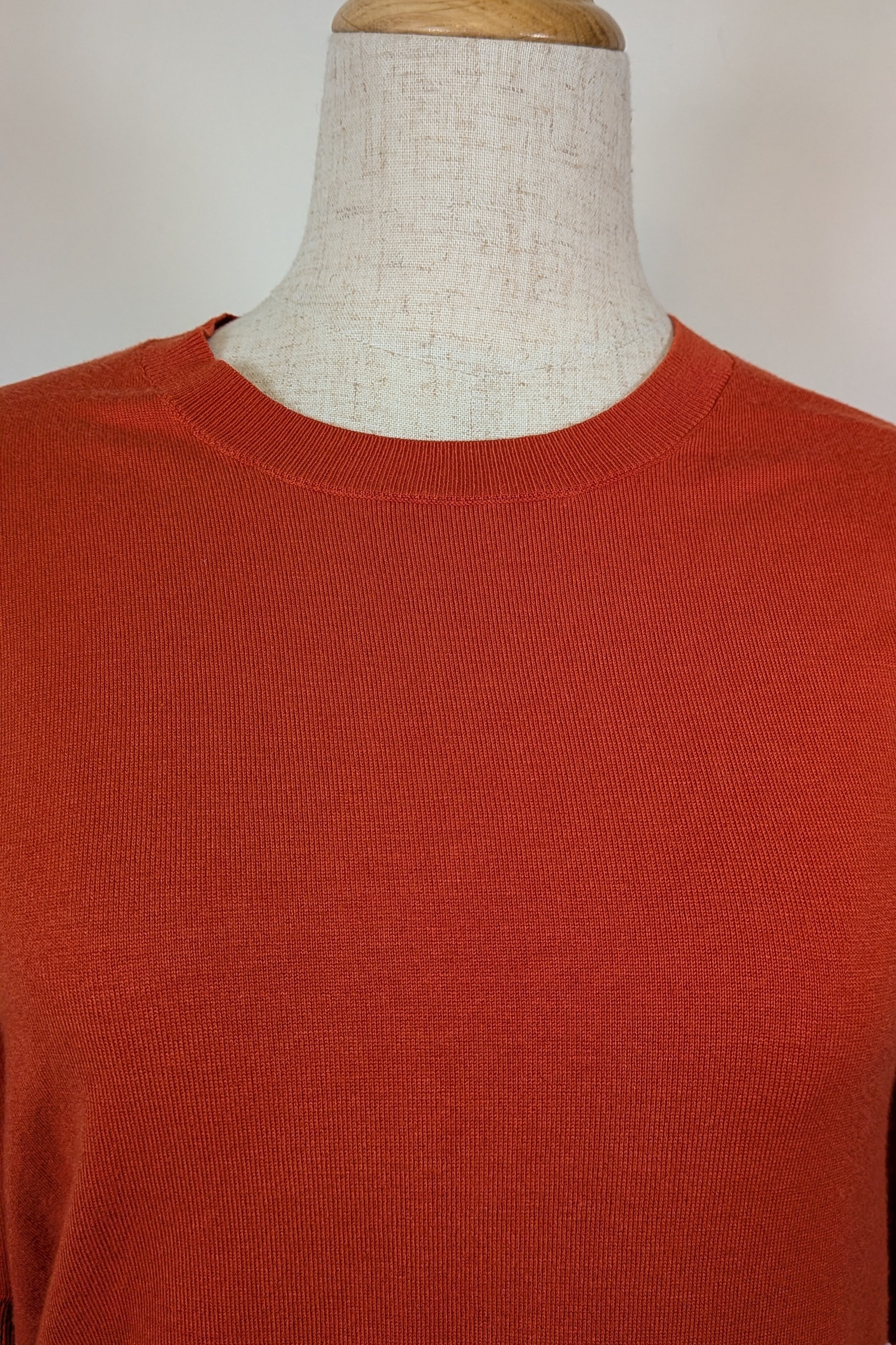 Veronika Maine Elbow Sleeve Round Knit in Pumpkin Size M