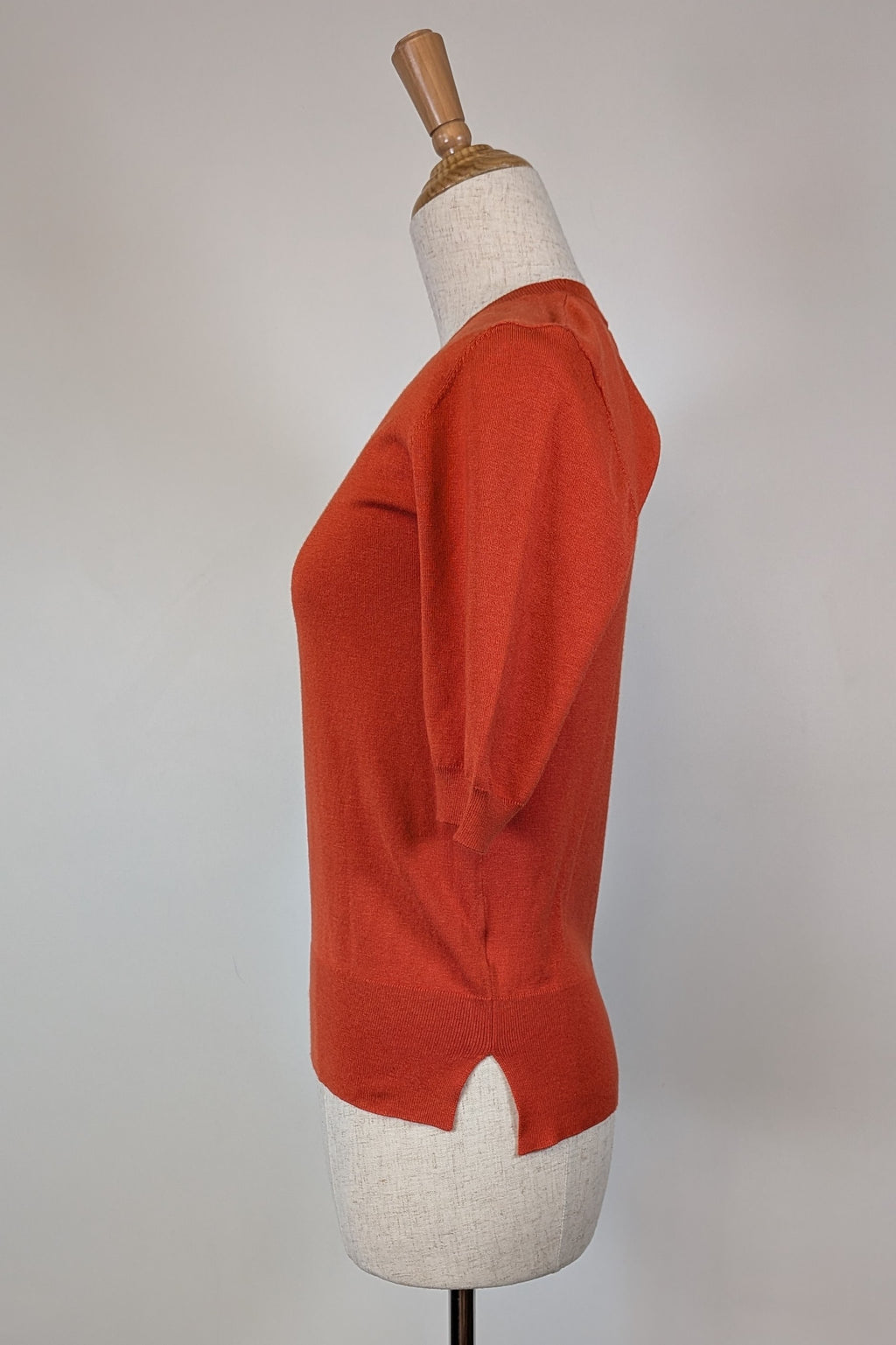 Veronika Maine Elbow Sleeve Round Knit in Pumpkin Size M