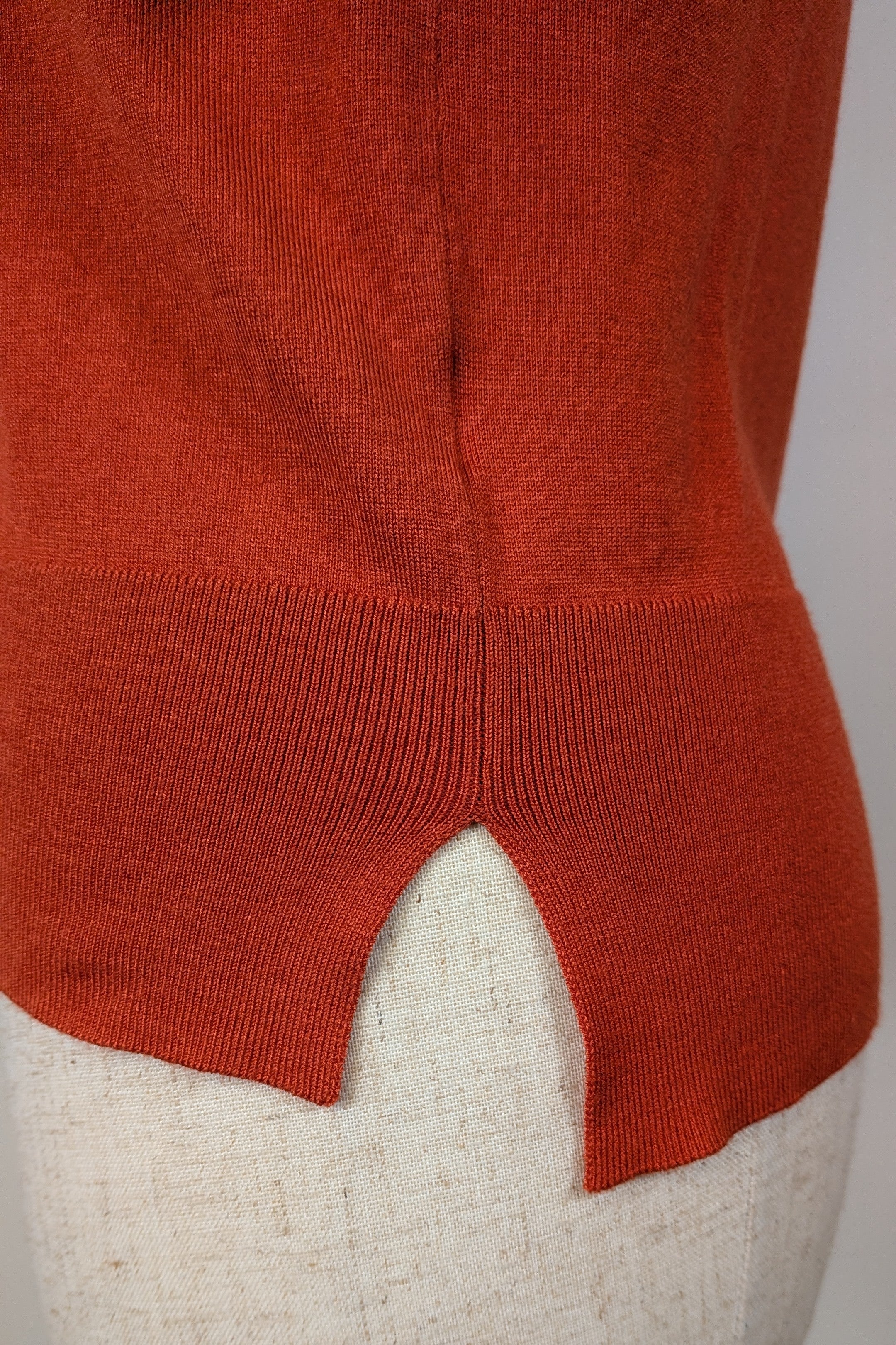 Veronika Maine Elbow Sleeve Round Knit in Pumpkin Size M