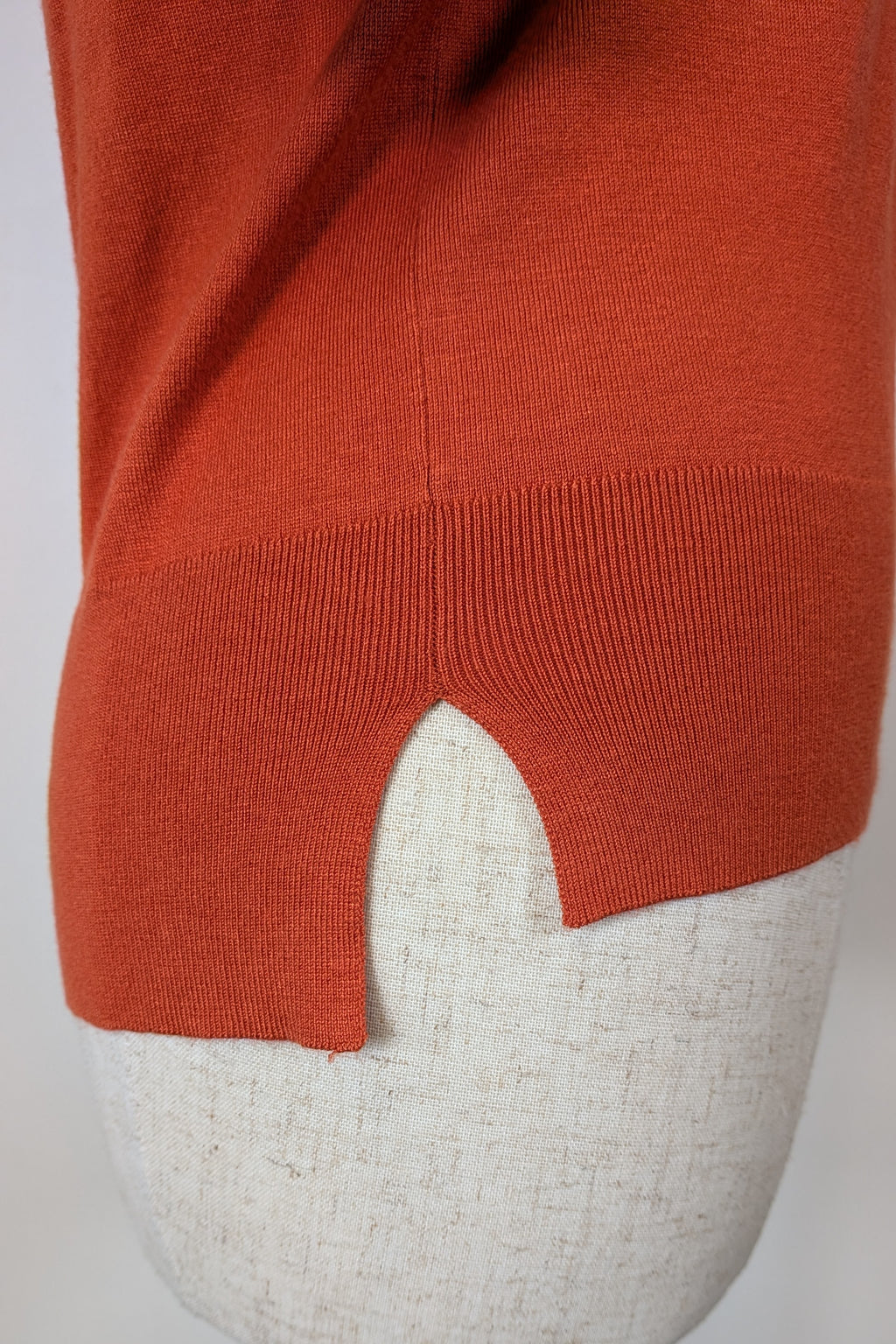 Veronika Maine Elbow Sleeve Round Knit in Pumpkin Size M