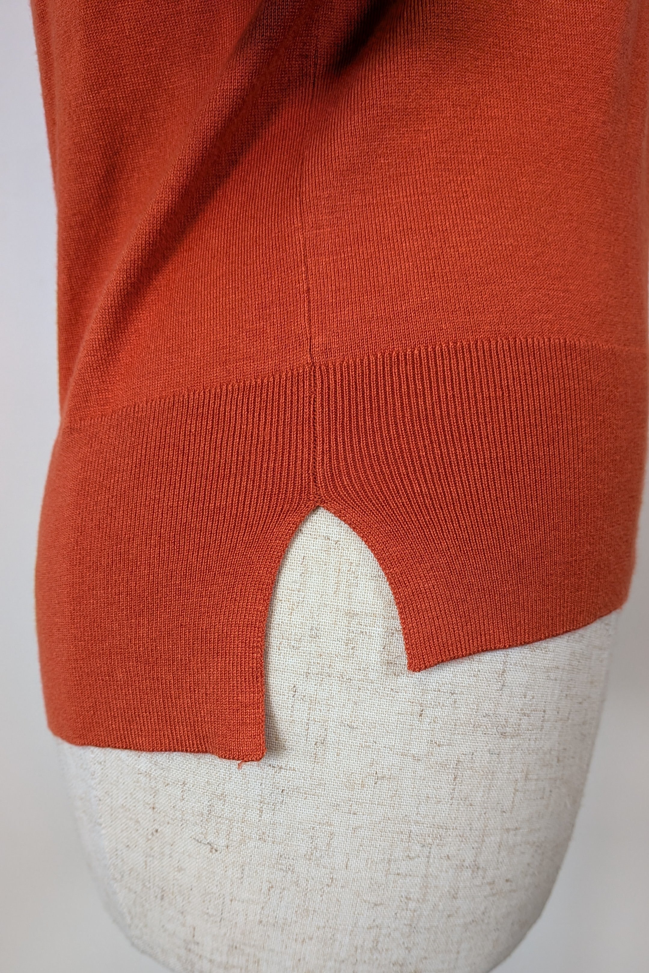 Veronika Maine Elbow Sleeve Round Knit in Pumpkin Size M