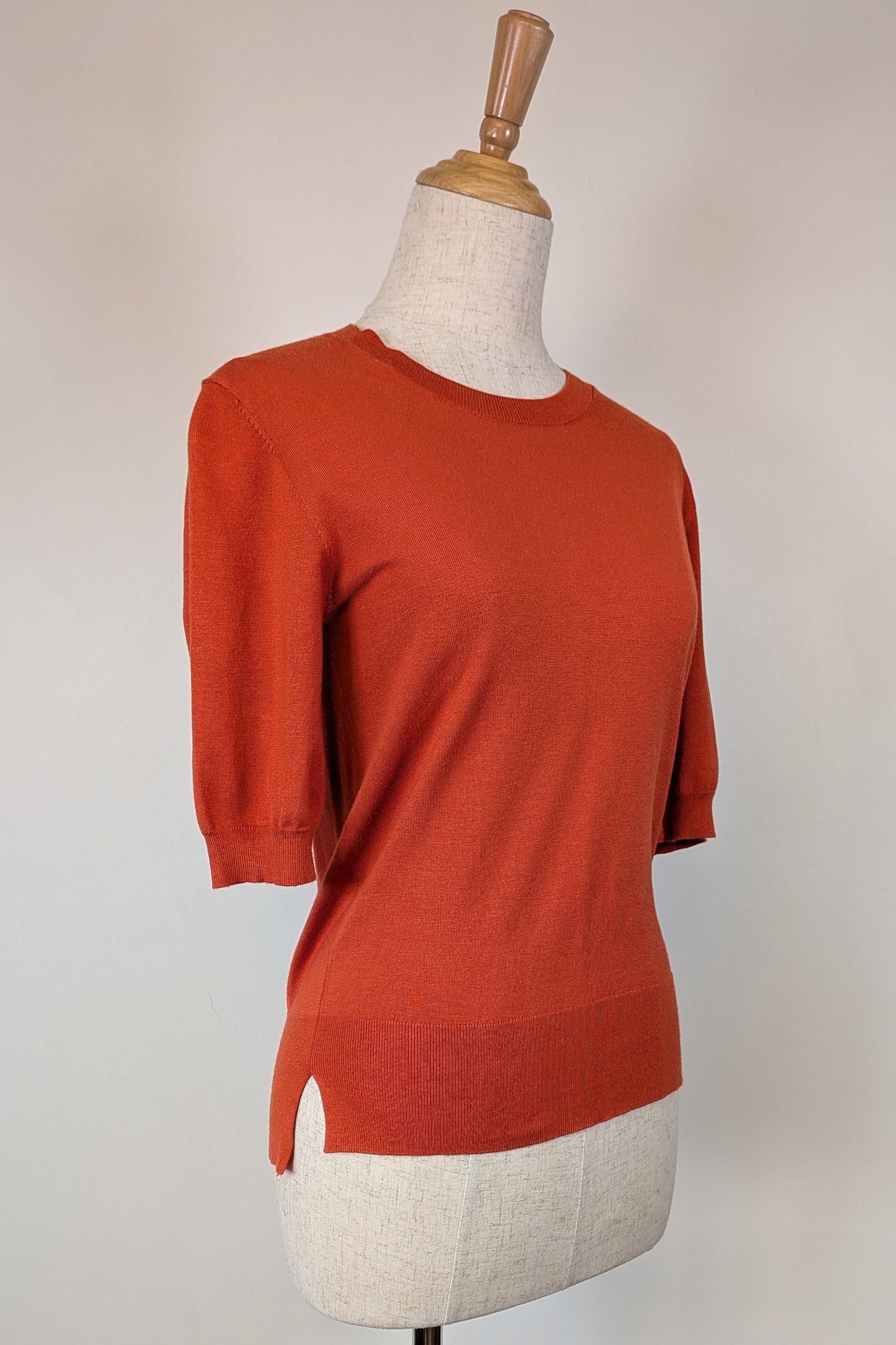 Veronika Maine Elbow Sleeve Round Knit in Pumpkin Size M