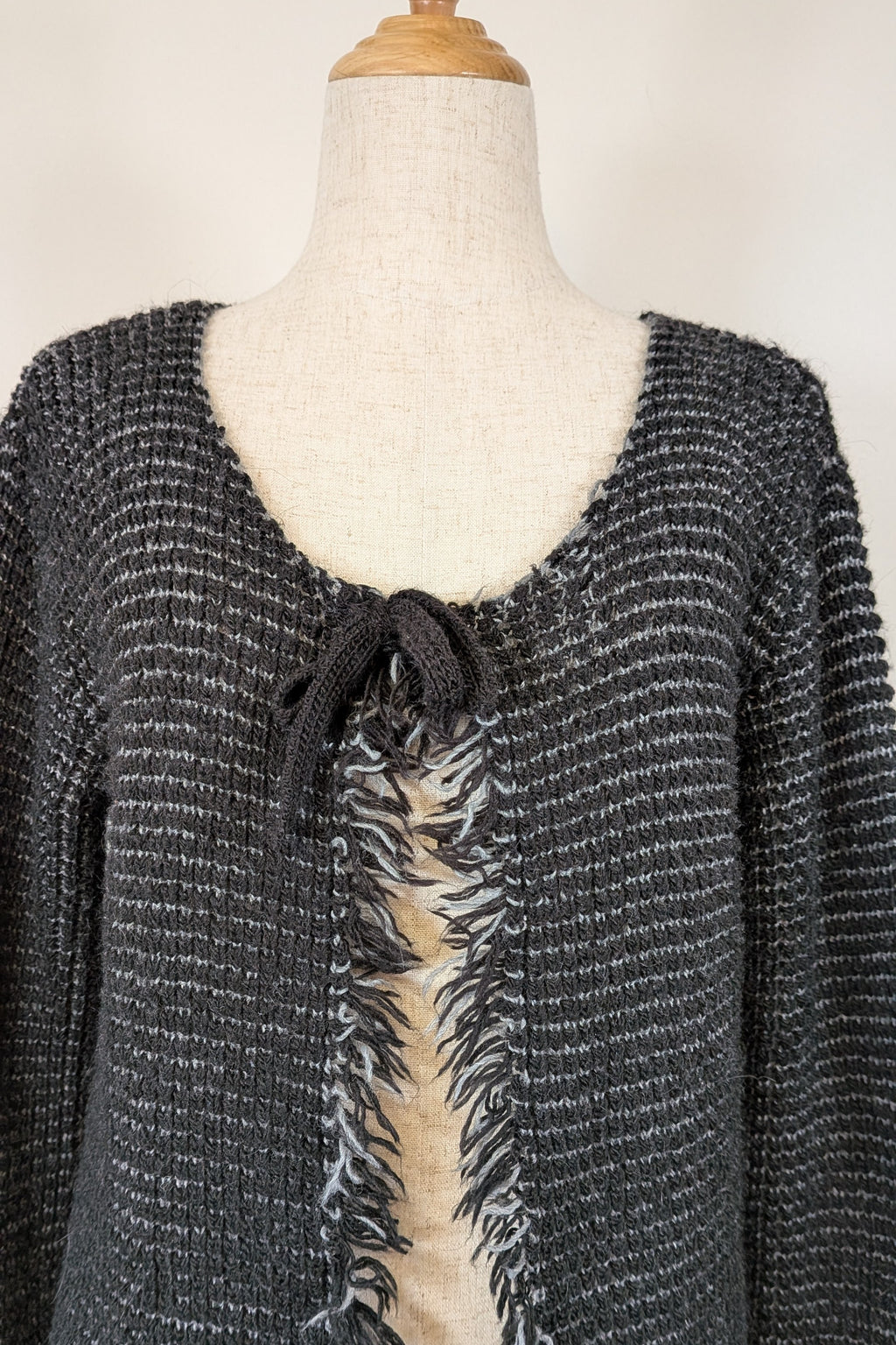 Vintage 90s/Y2K Made in Italy Frayed Fringe Knit Cardigan Size M
