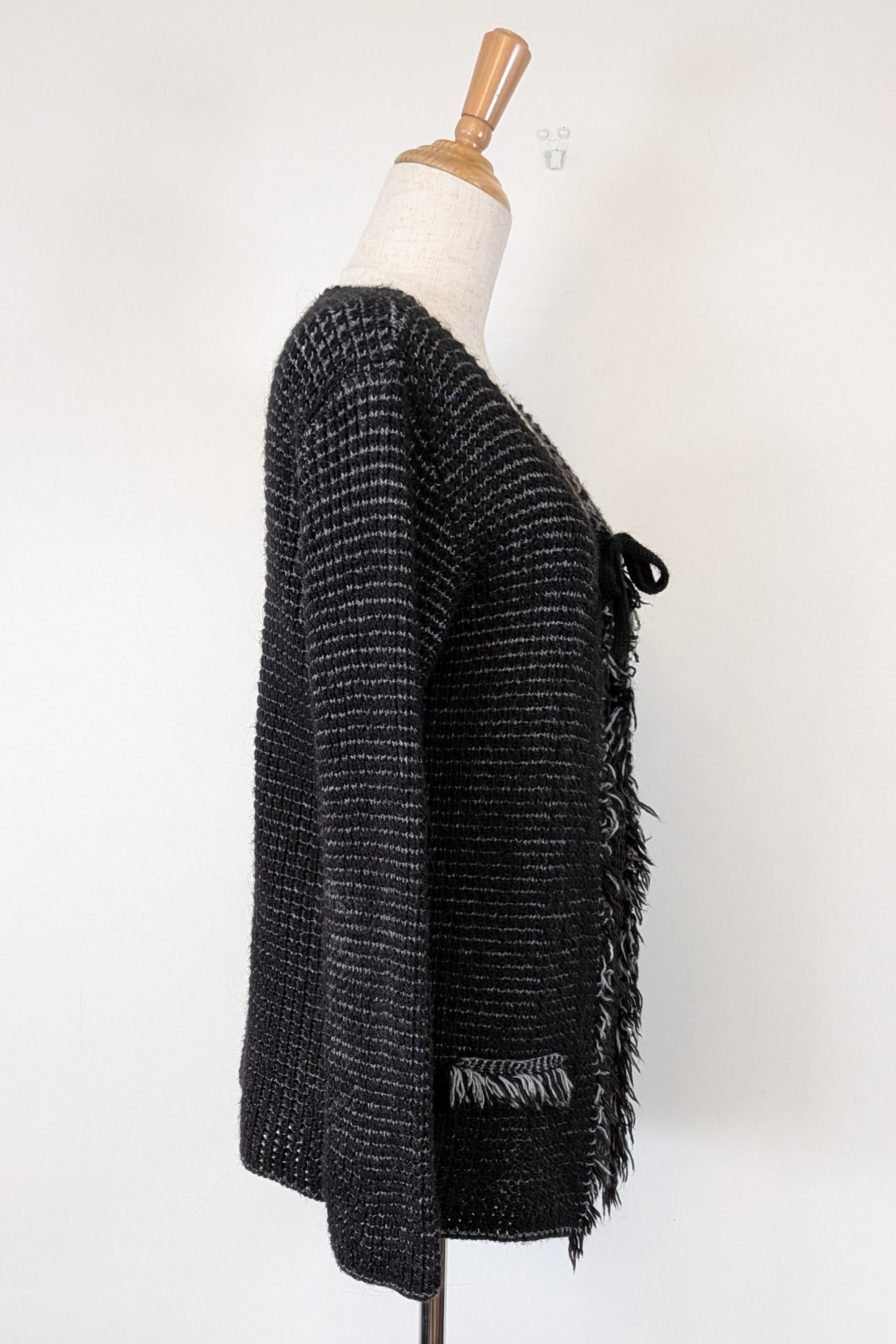 Vintage 90s/Y2K Made in Italy Frayed Fringe Knit Cardigan Size M
