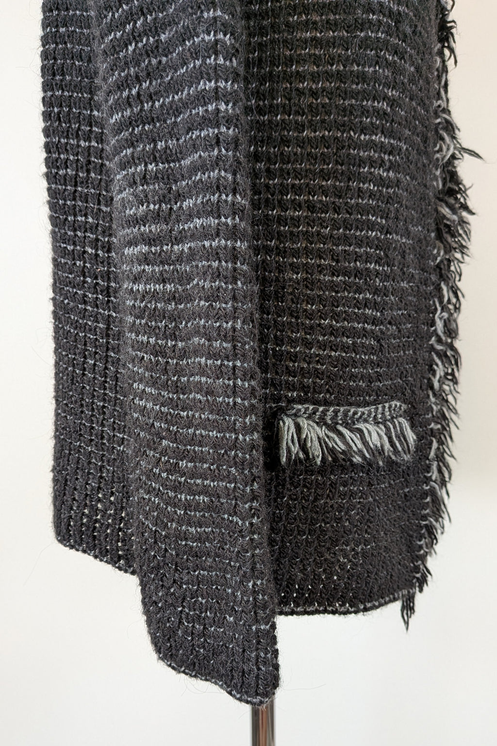 Vintage 90s/Y2K Made in Italy Frayed Fringe Knit Cardigan Size M