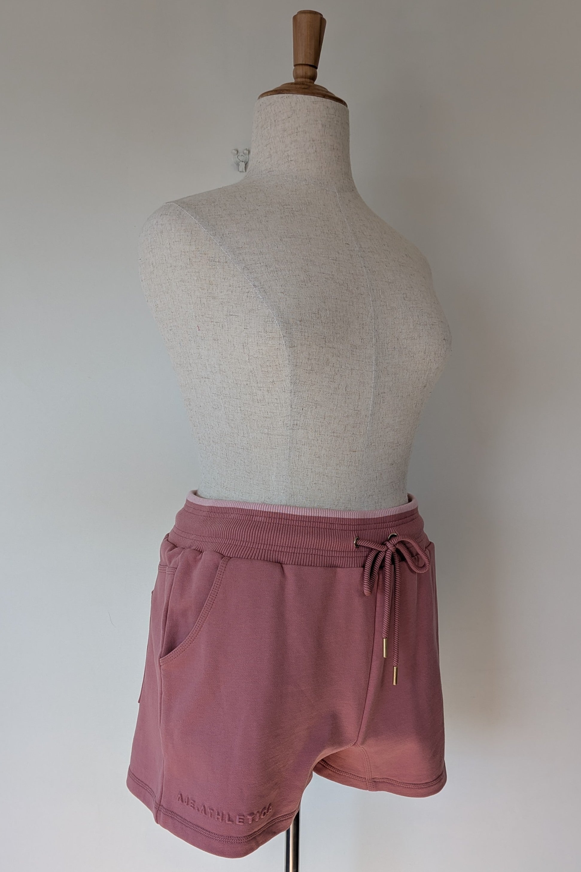 Aje Athletica Signature Logo Sweat Shorts in Rose Quartz Size 16 BNWT RRP $115