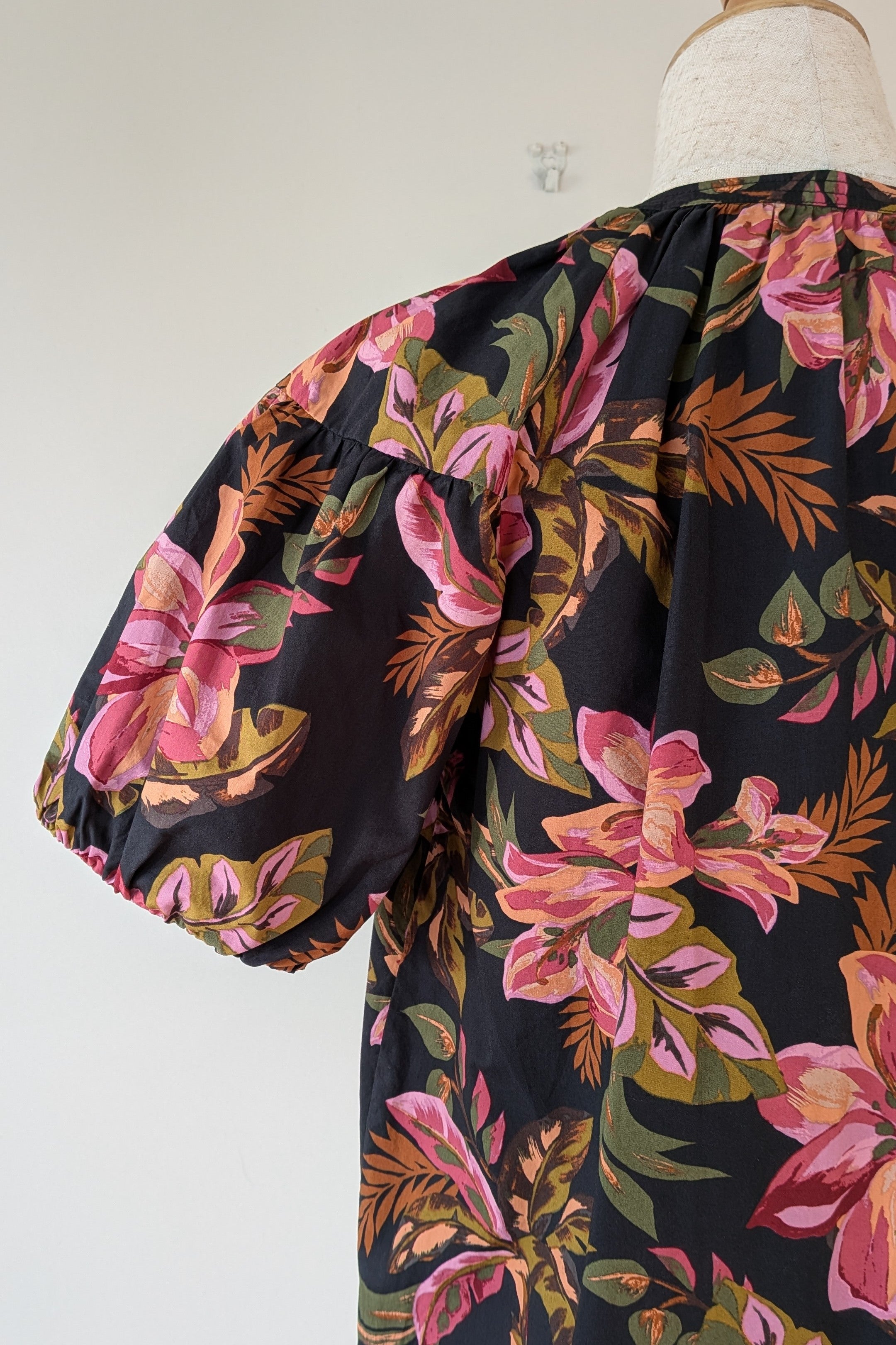 French Connection Tropical Puff Sleeve Shirt Size 6