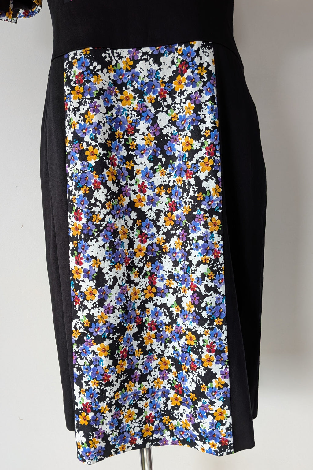 Review Ditsy Floral Print Contrast Panel Sheath Dress Size 14
