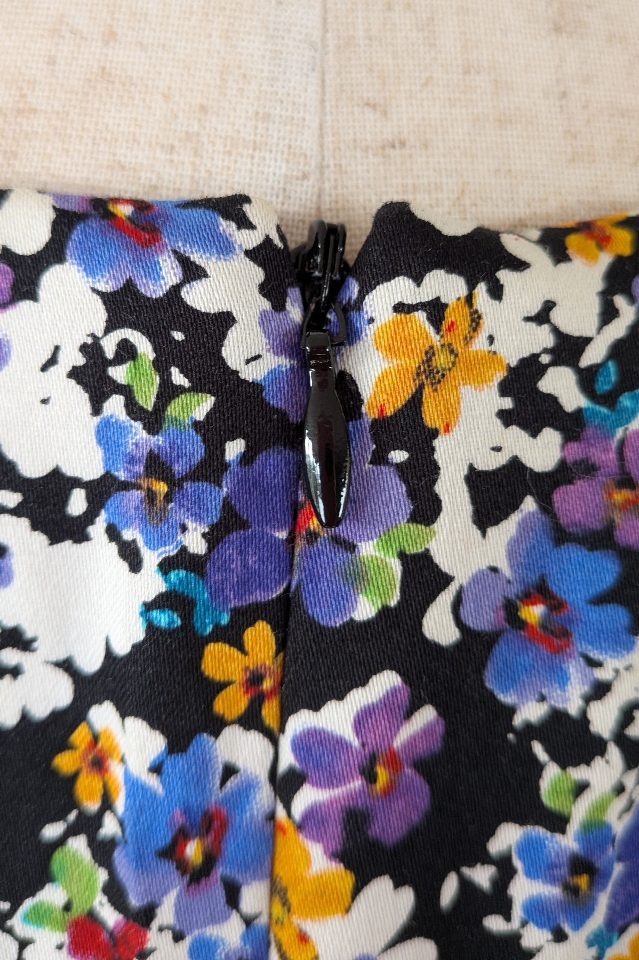 Review Ditsy Floral Print Contrast Panel Sheath Dress Size 14