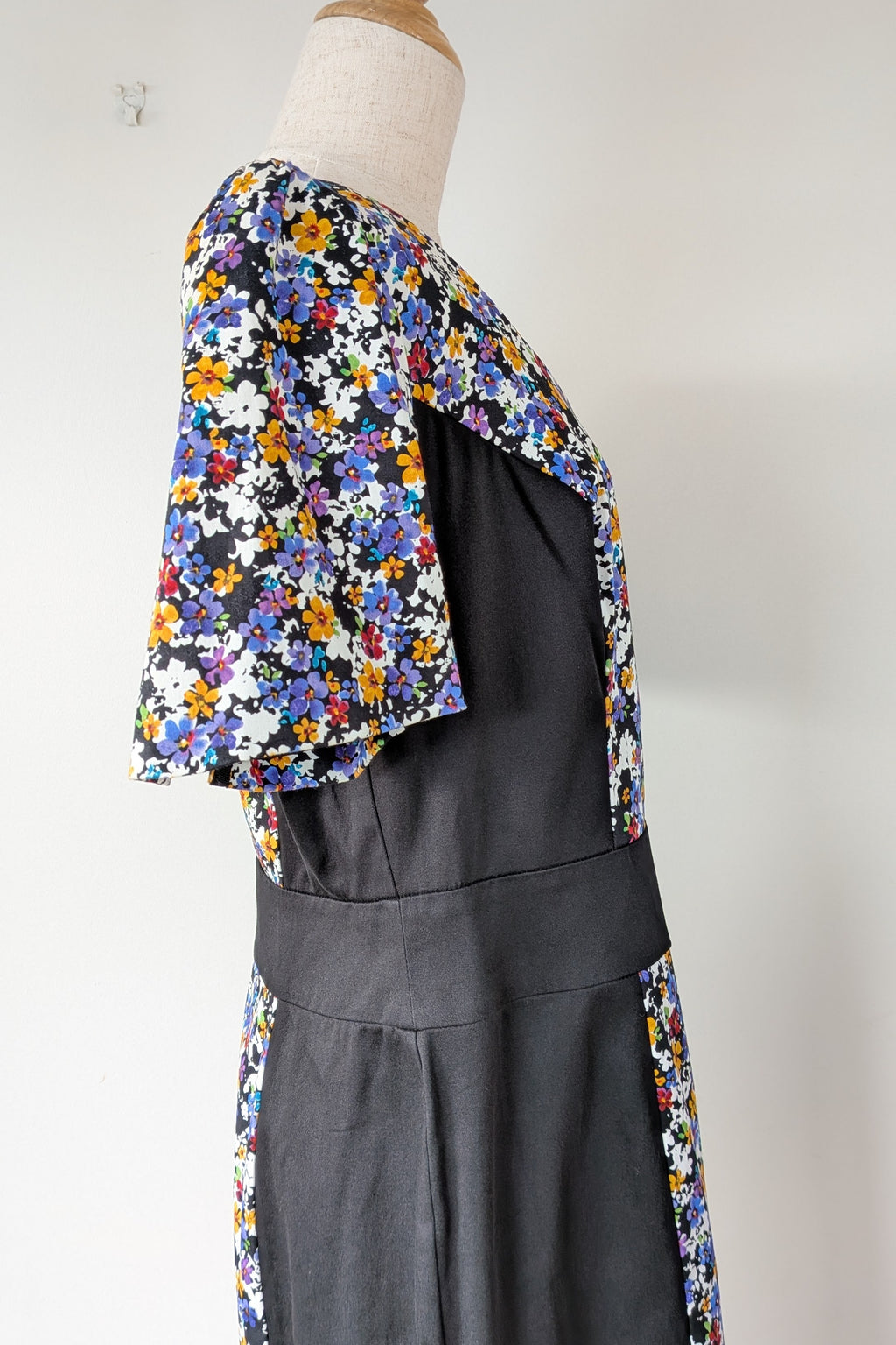Review Ditsy Floral Print Contrast Panel Sheath Dress Size 14