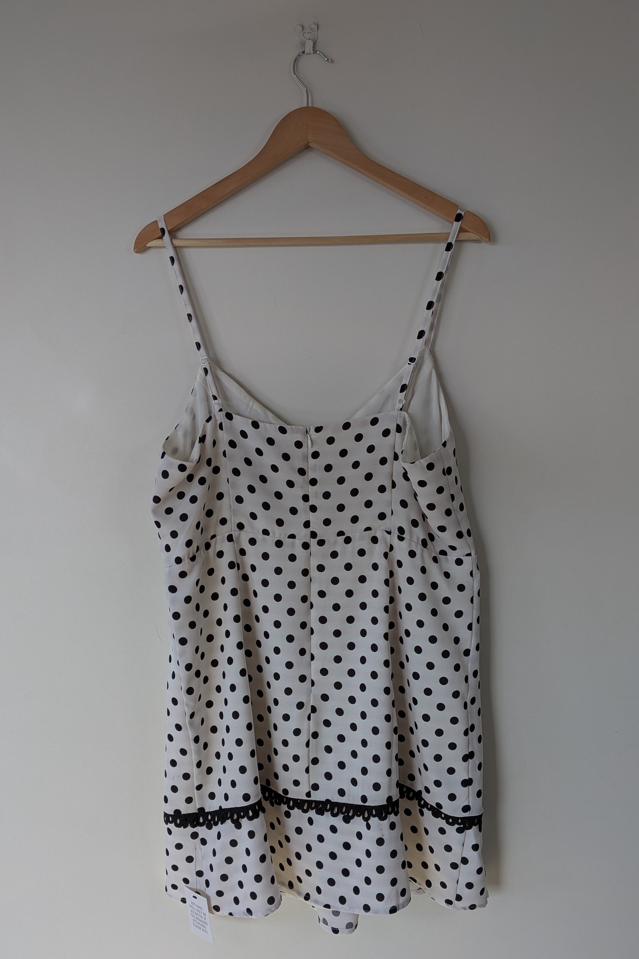 Calli Evie Mini Dress in White Polka Dot Size 18 BNWT RRP $109