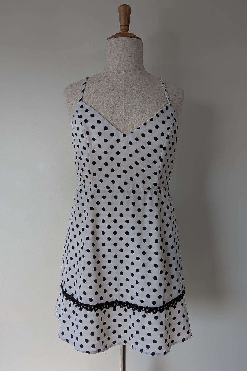 Calli Evie Mini Dress in White Polka Dot Size 18 BNWT RRP $109