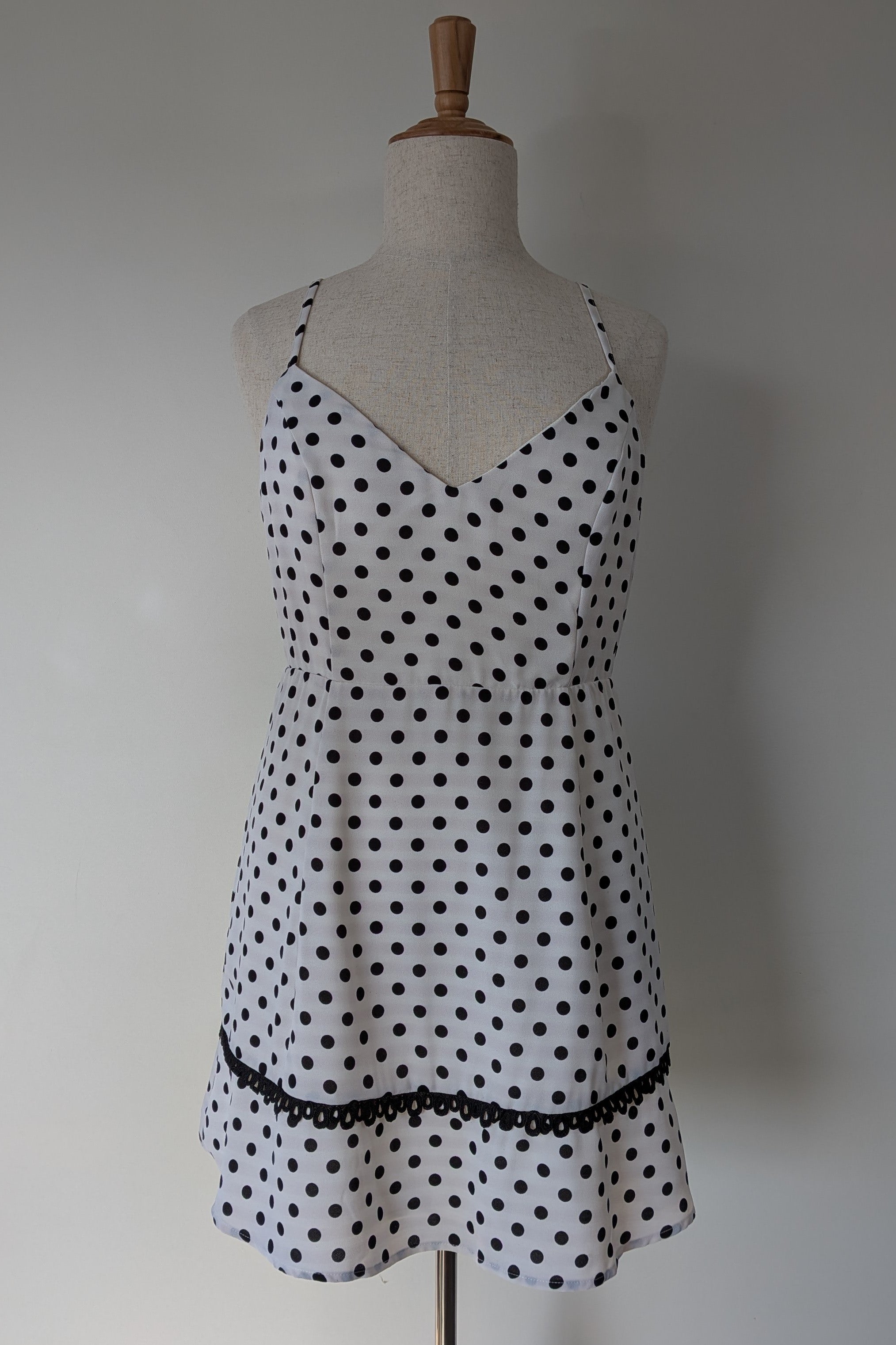 Calli Evie Mini Dress in White Polka Dot Size 18 BNWT RRP $109